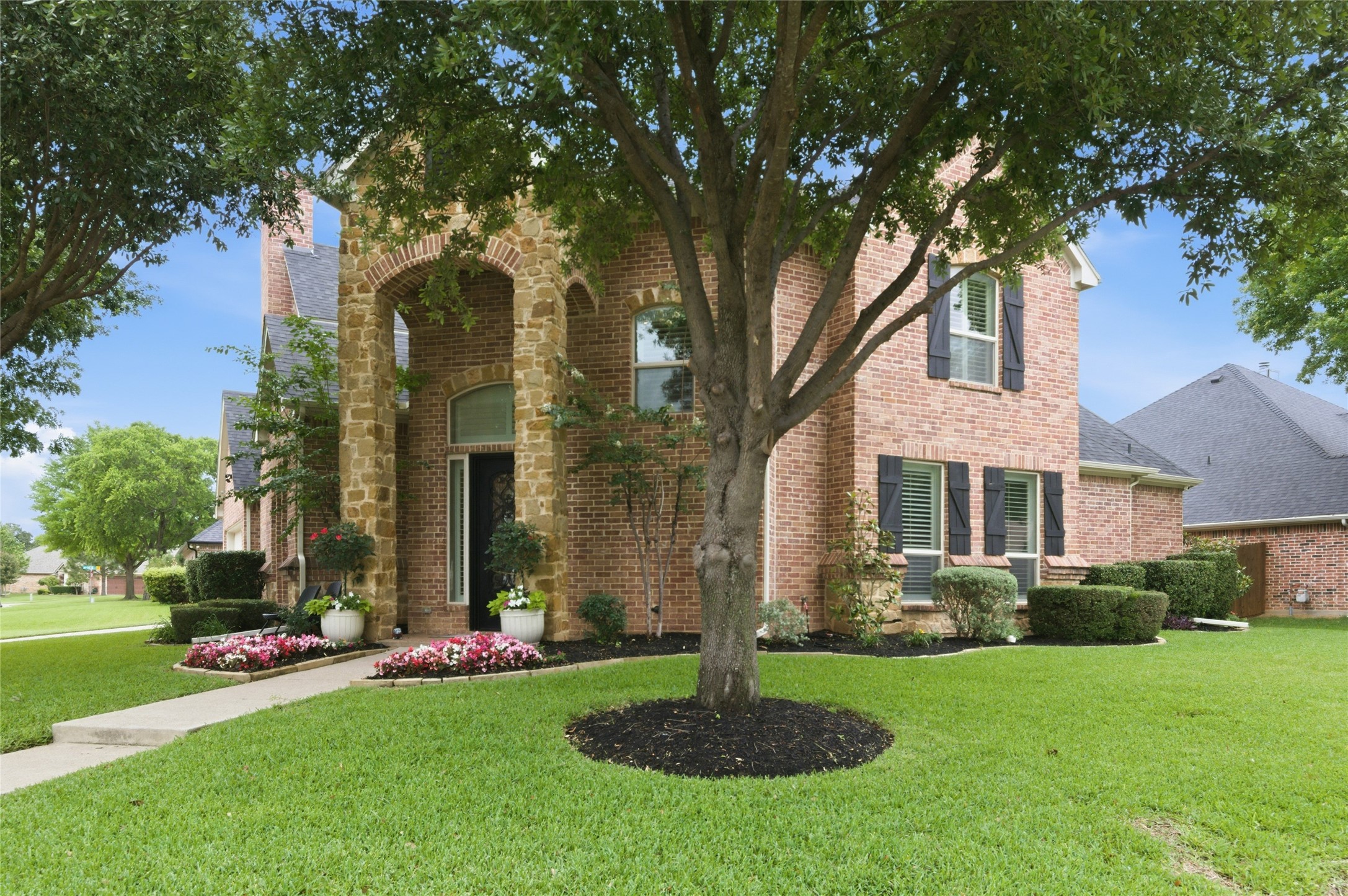 696 Bear Creek Drive Hurst TX 76054