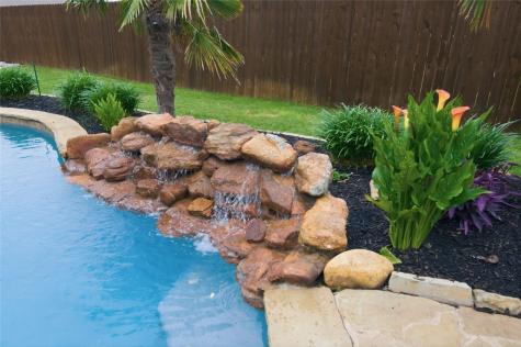 696 Bear Creek Drive Hurst TX 76054