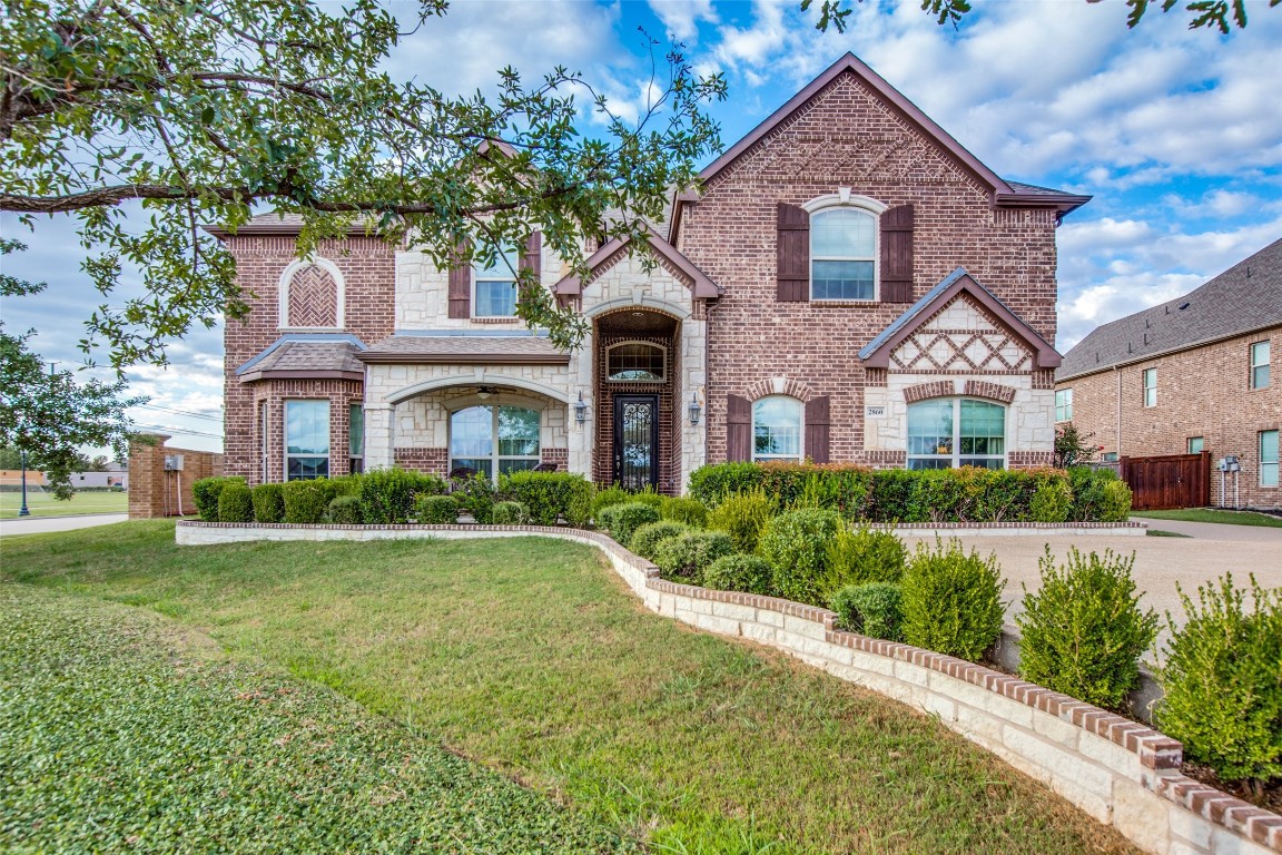 2860 England Parkway Grand Prairie TX 75054