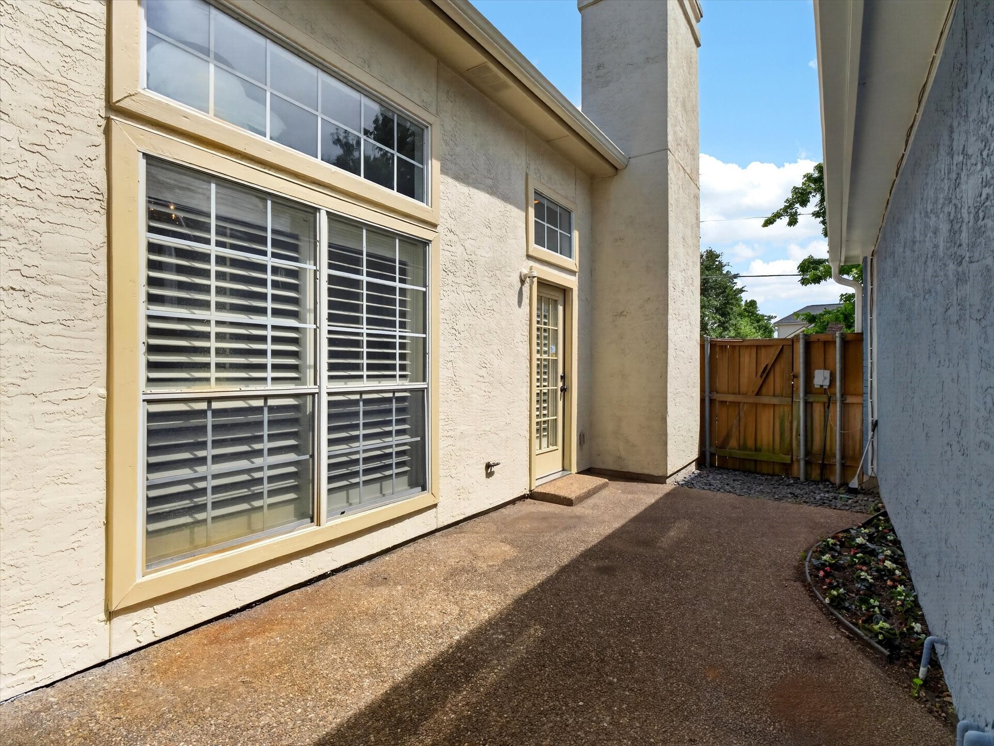 4345 Timberglen Road Dallas TX 75287