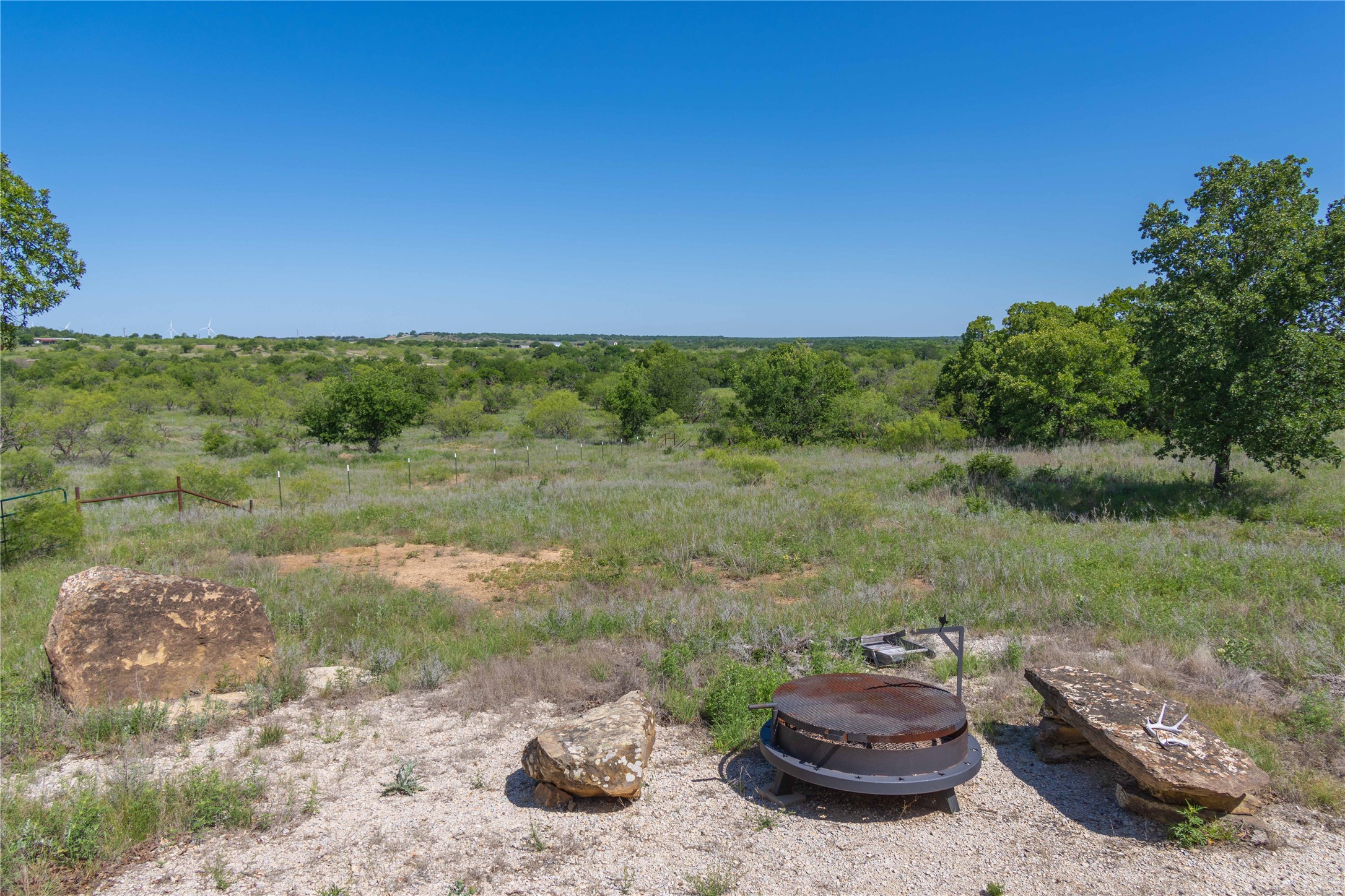 7582 Fm 2652 Loving TX 76460
