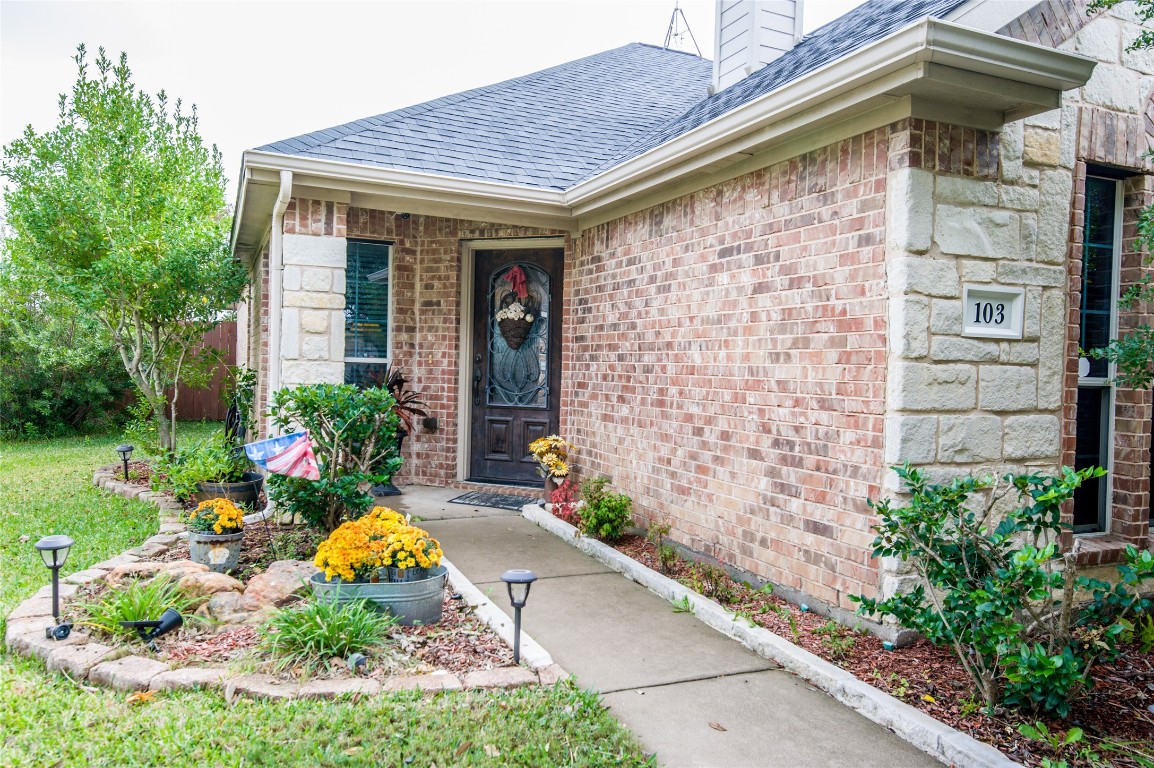 103 Canyon Court Waxahachie TX 75167