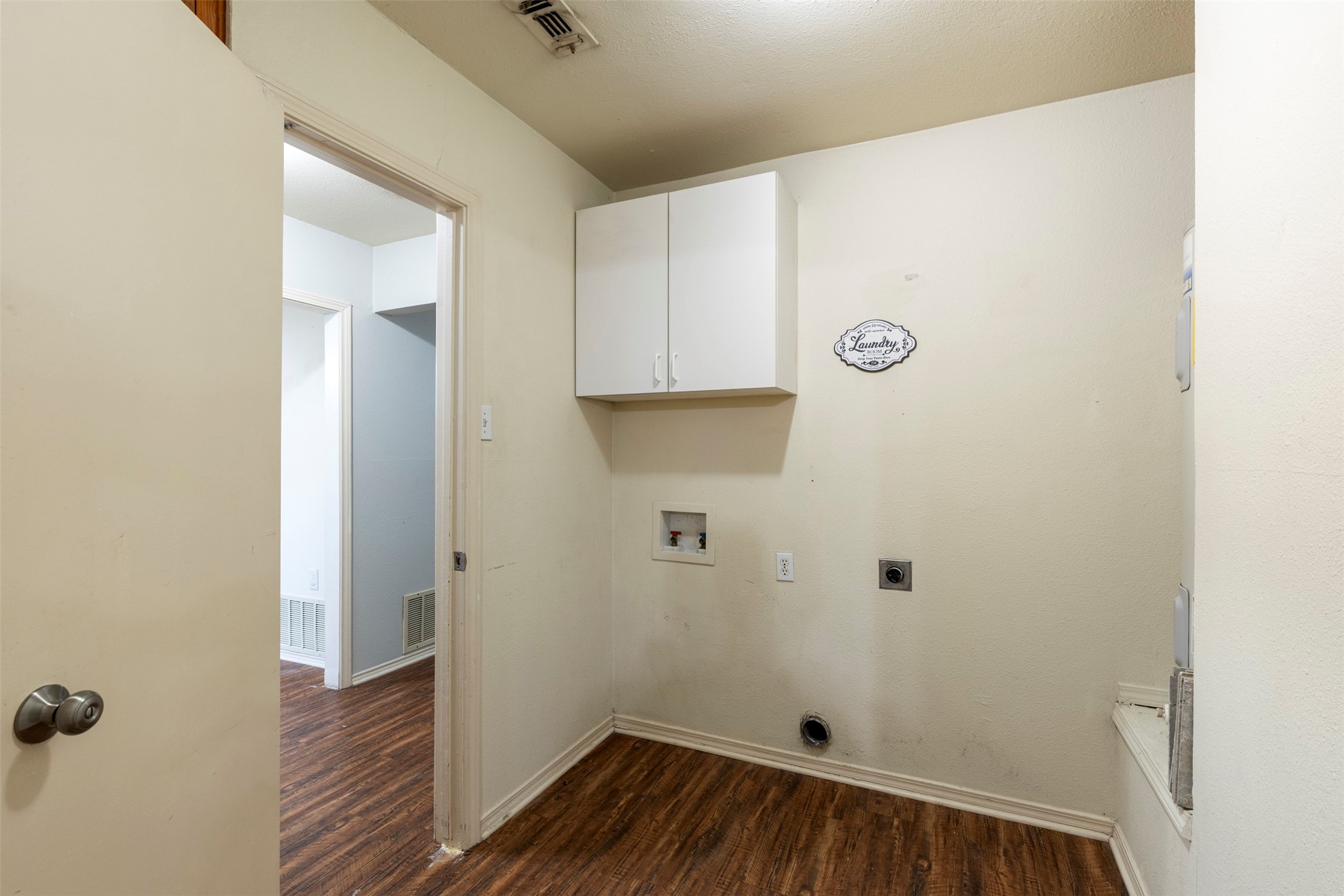 3912 Longstraw Drive Fort Worth TX 76137