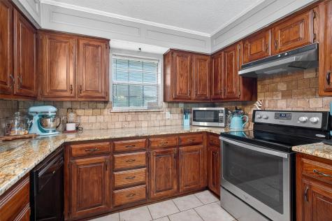 102 N 9th Street Gunter TX 75058