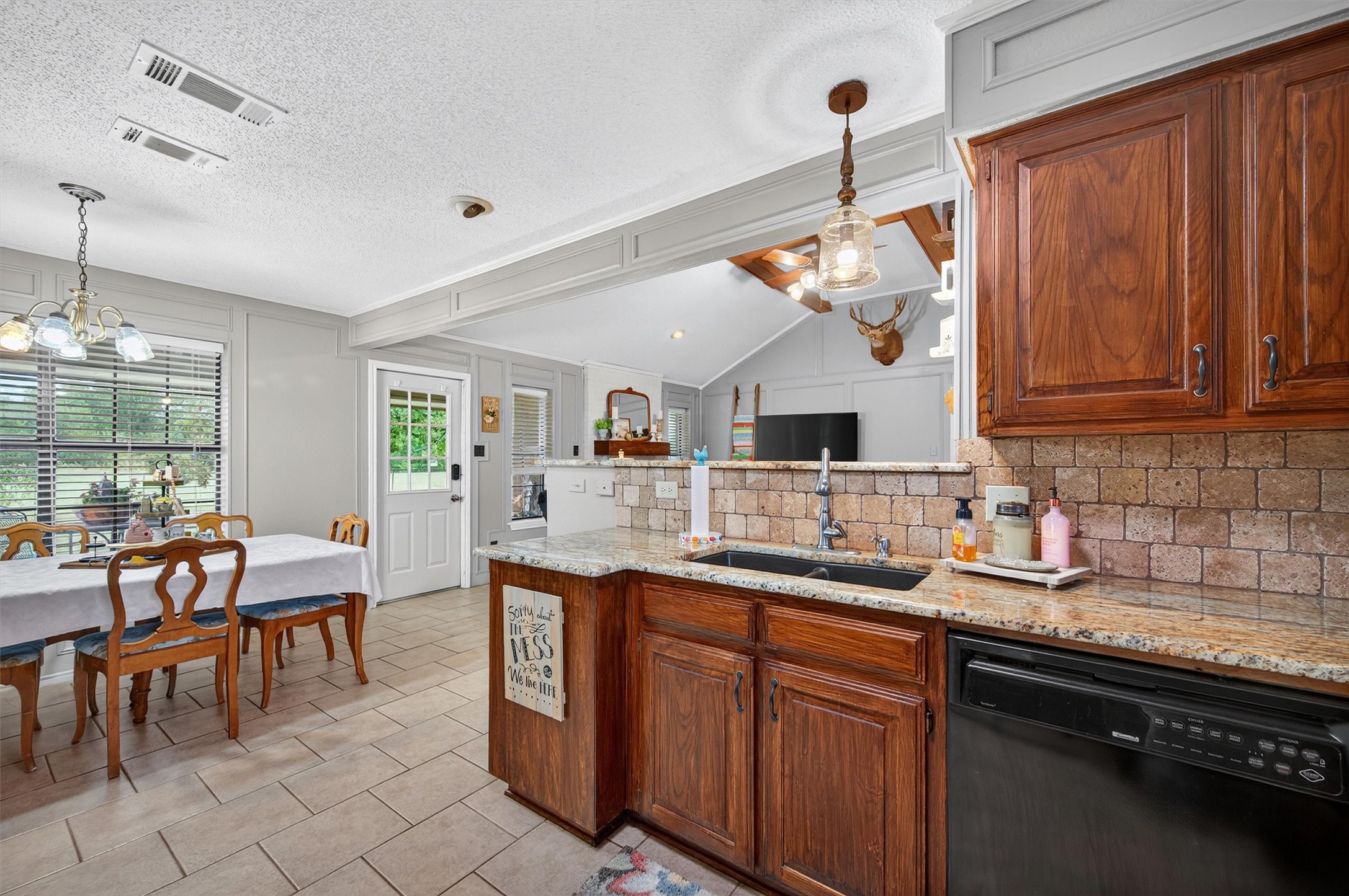 102 N 9th Street Gunter TX 75058