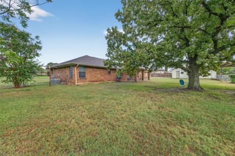 102 N 9th Street Gunter TX 75058