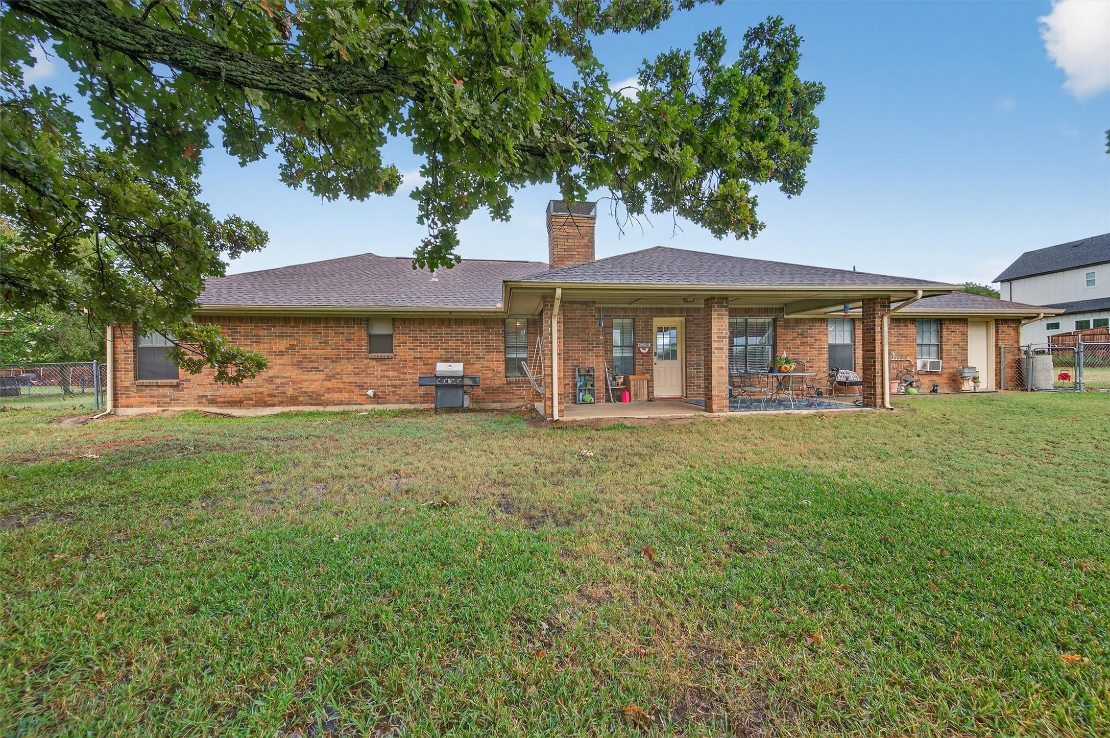102 N 9th Street Gunter TX 75058