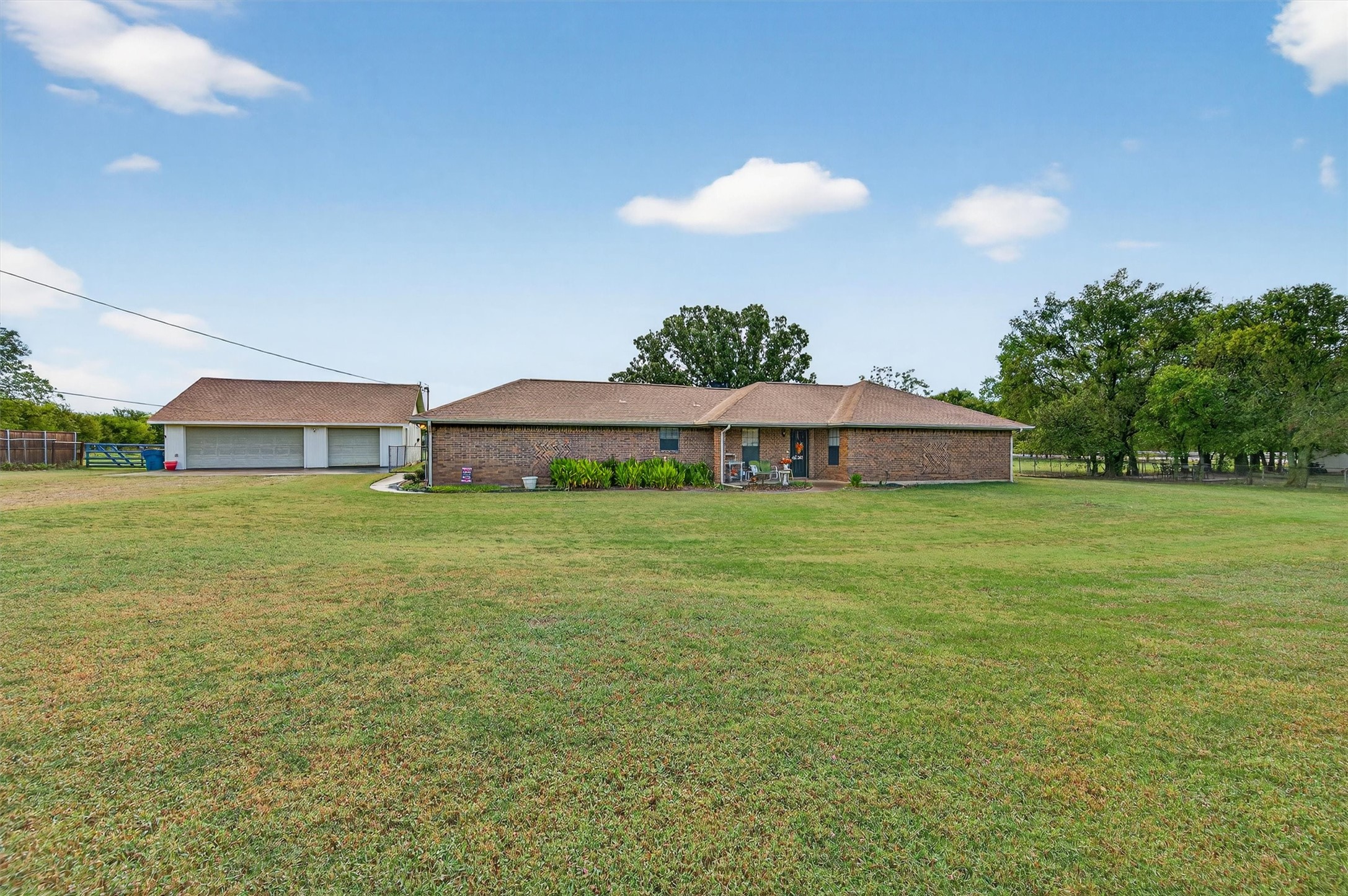 102 N 9th Street Gunter TX 75058