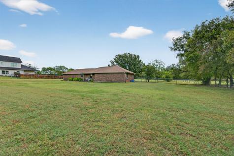 102 N 9th Street Gunter TX 75058