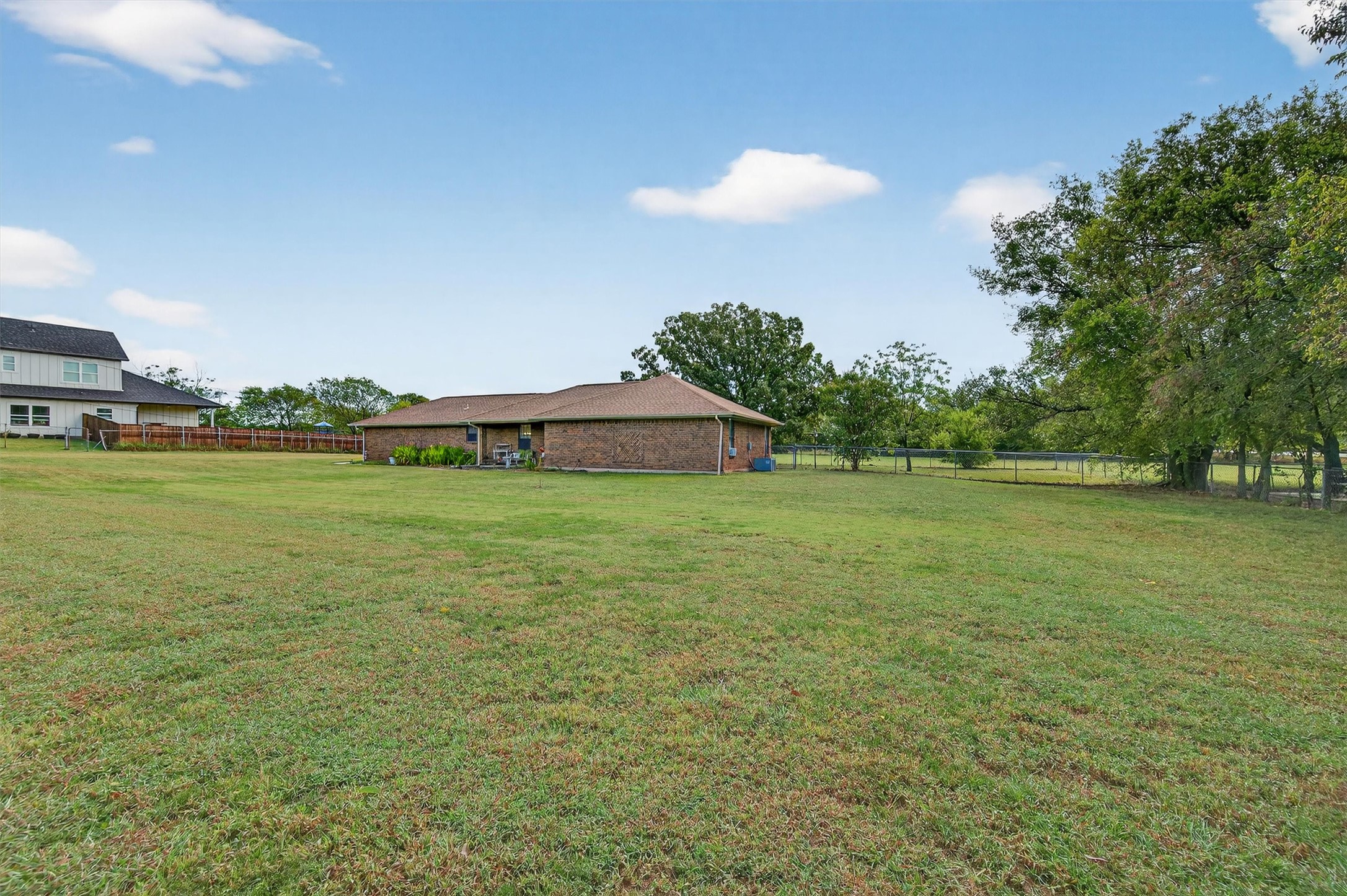 102 N 9th Street Gunter TX 75058