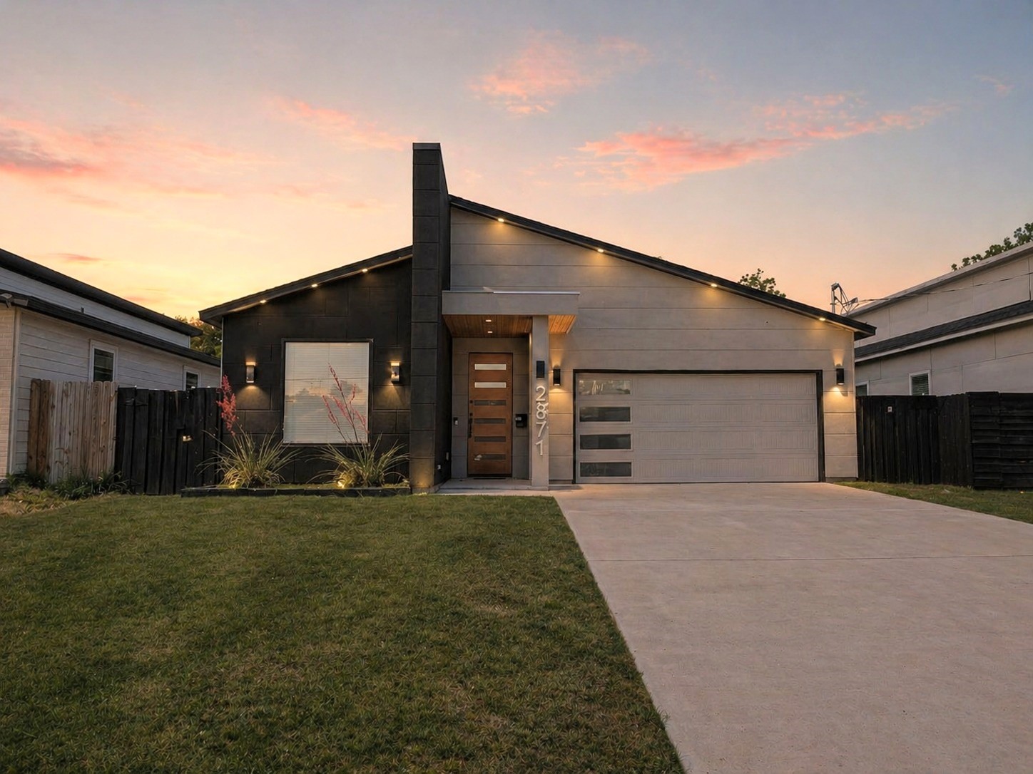 2871 E Overton Road Dallas TX 75216