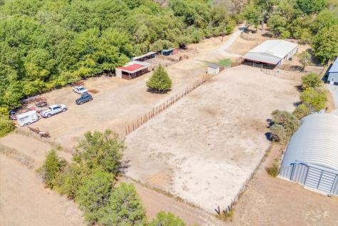 233 County Road 4653 Rhome TX 76078