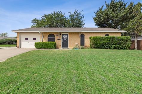 842 S Valley Parkway Lewisville TX 75067