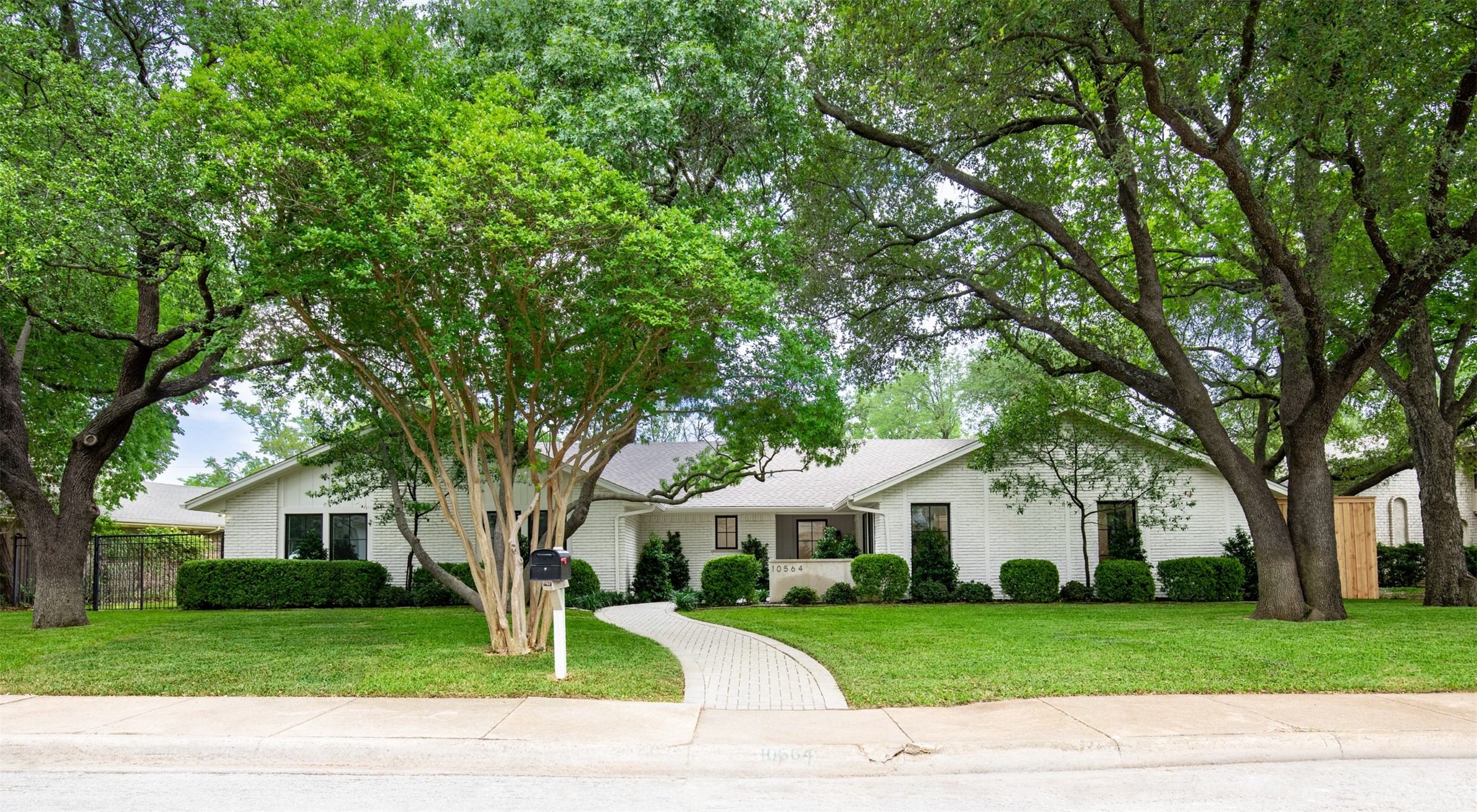 10564 Cox Lane Dallas TX 75229