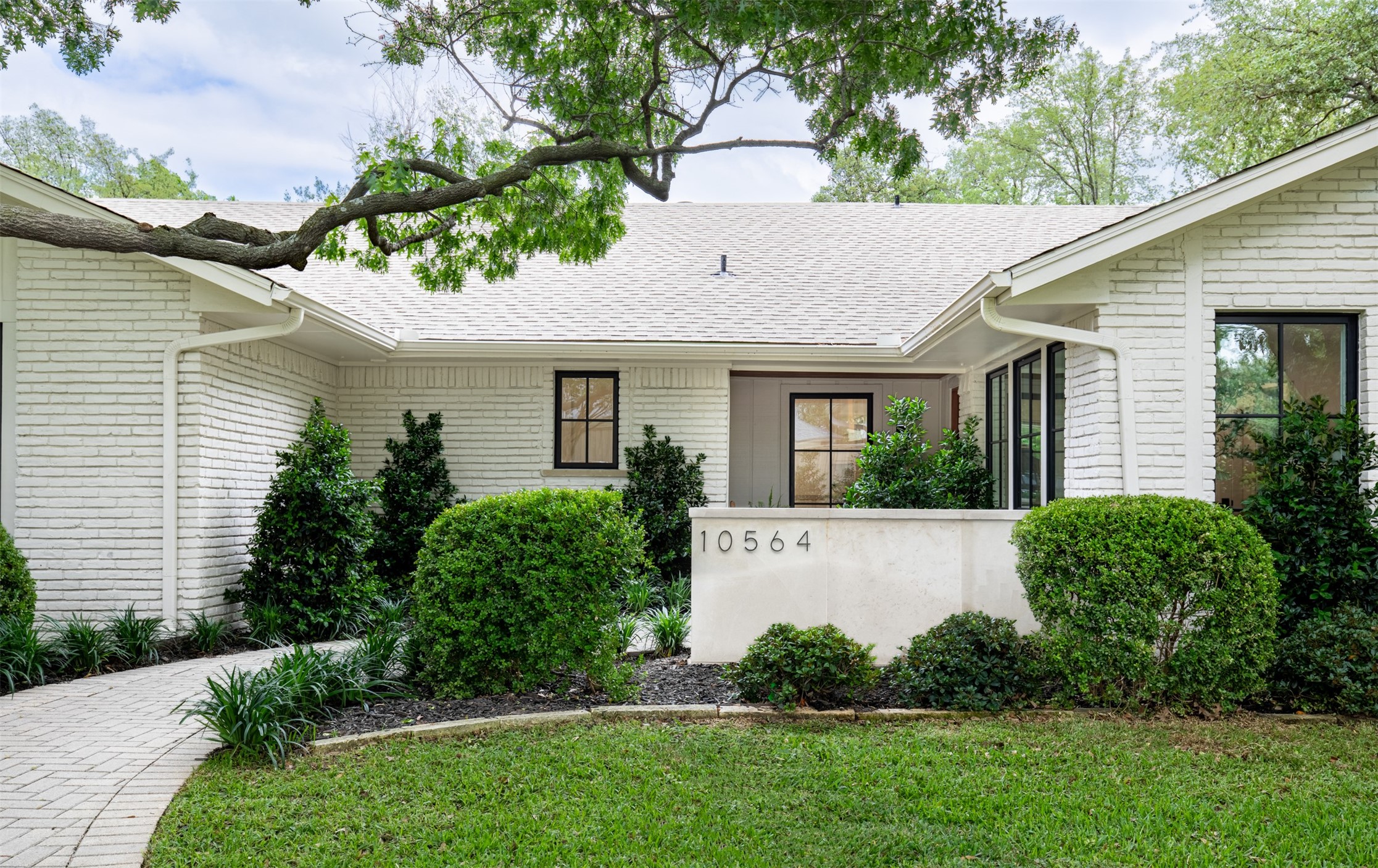 10564 Cox Lane Dallas TX 75229