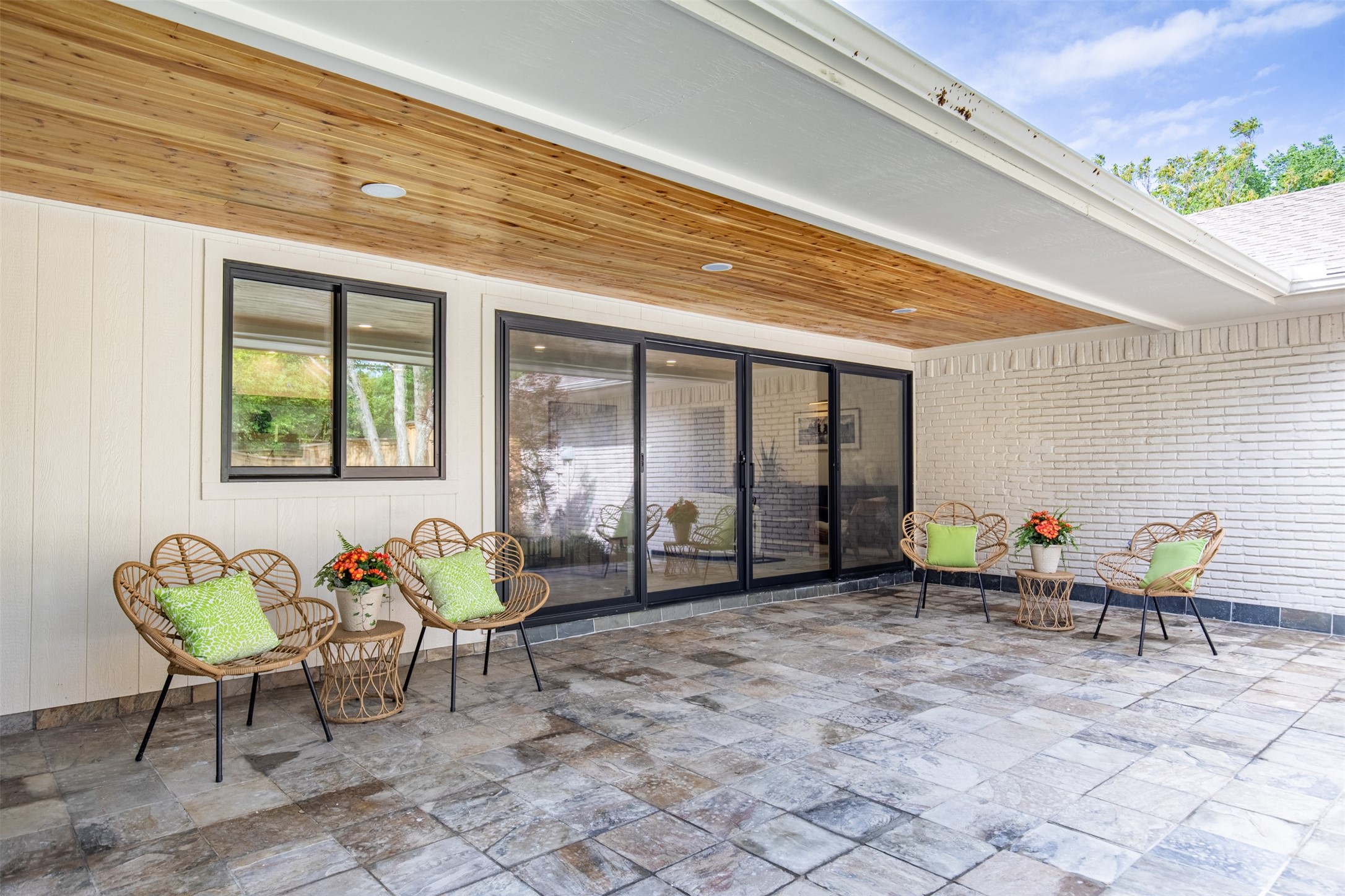 10564 Cox Lane Dallas TX 75229
