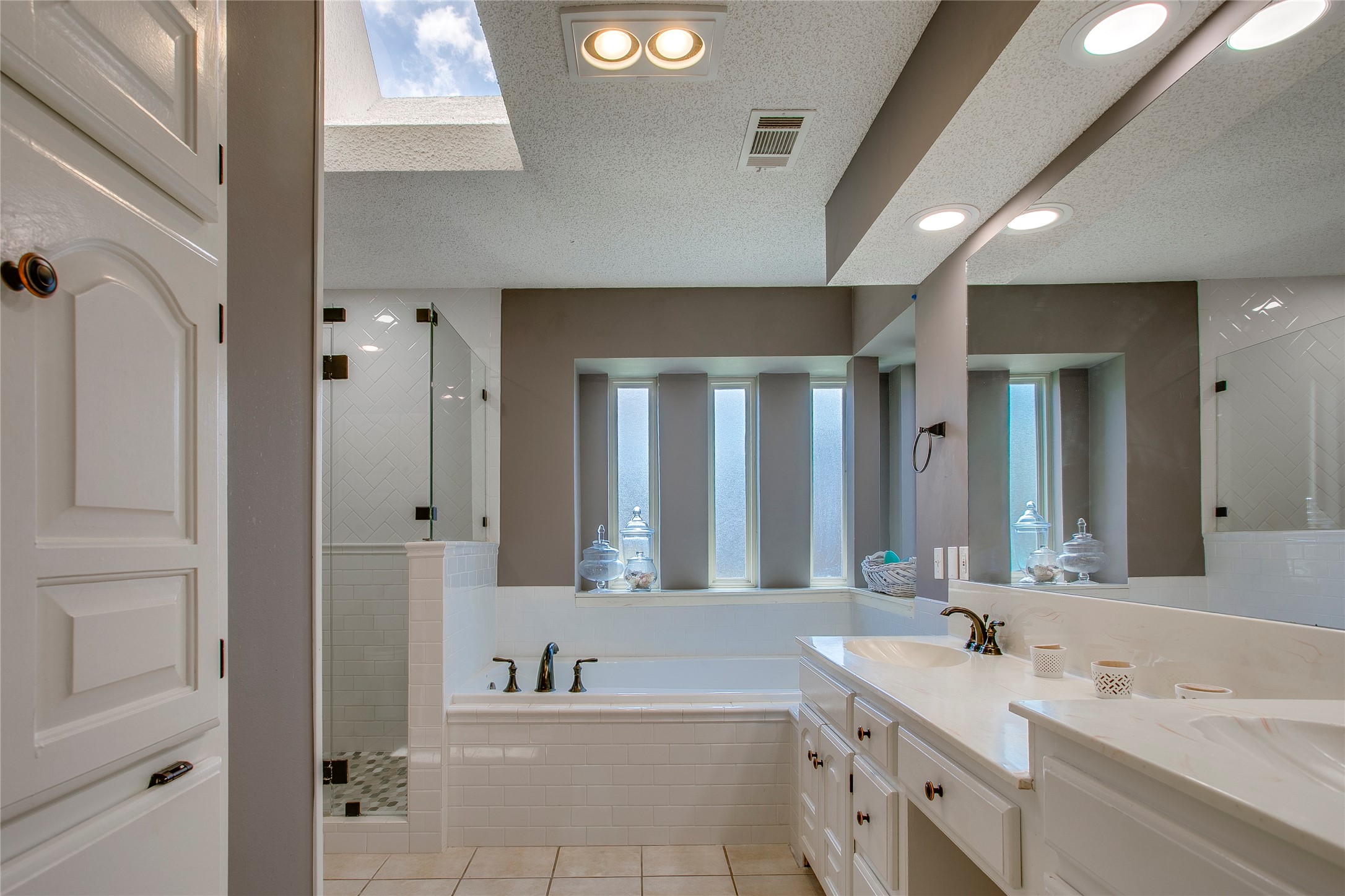 1908 Golden Trail Carrollton TX 75010