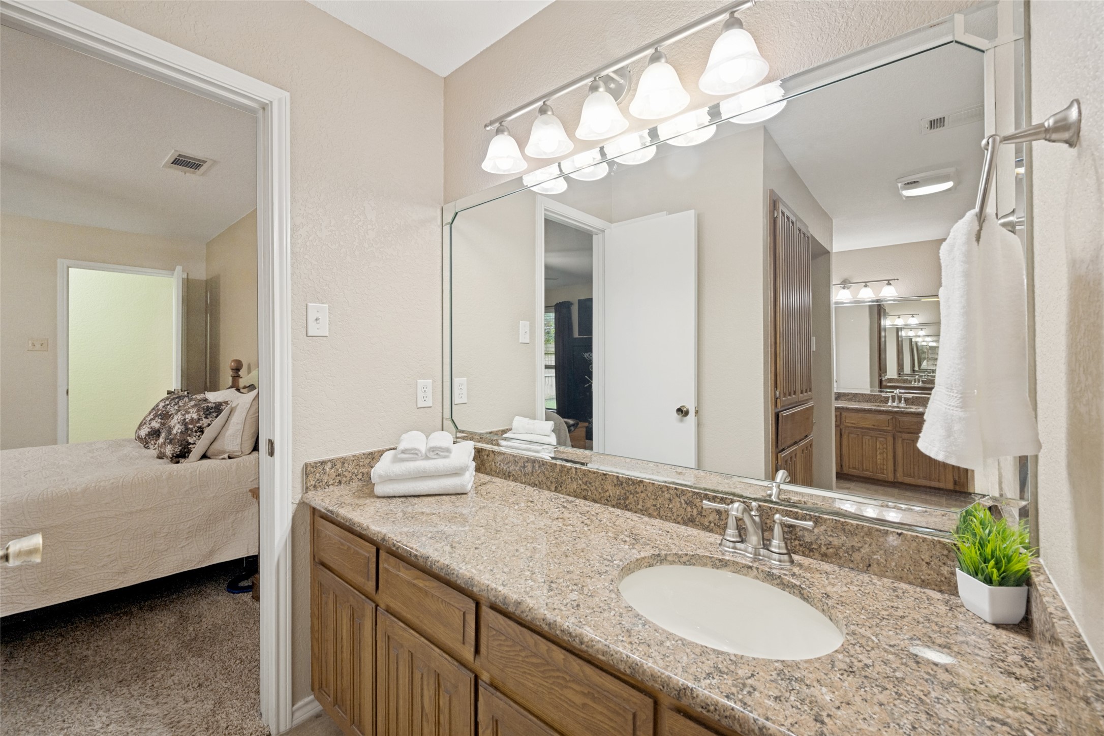 4217 Hunters Court Arlington TX 76016