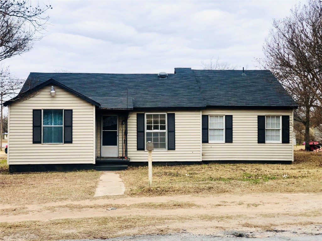 219 S Winkler Street Gorman TX 76454