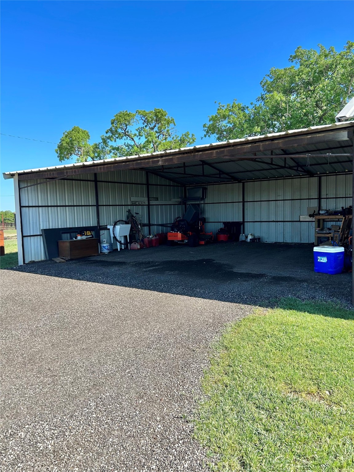 2886 S State Highway 59 Bowie TX 76230