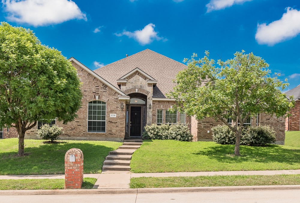 1736 Blue Stream Drive Desoto TX 75115