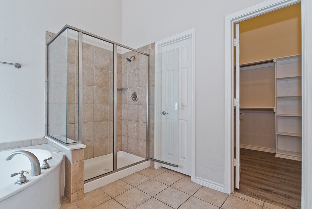 1736 Blue Stream Drive Desoto TX 75115