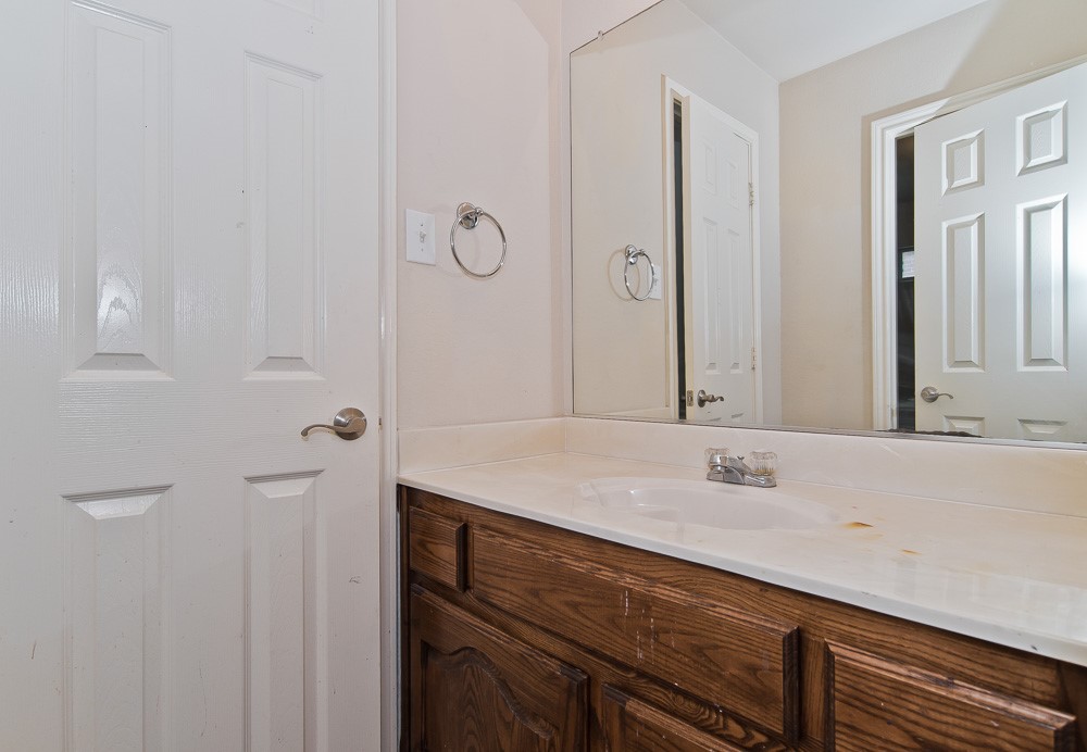 1736 Blue Stream Drive Desoto TX 75115