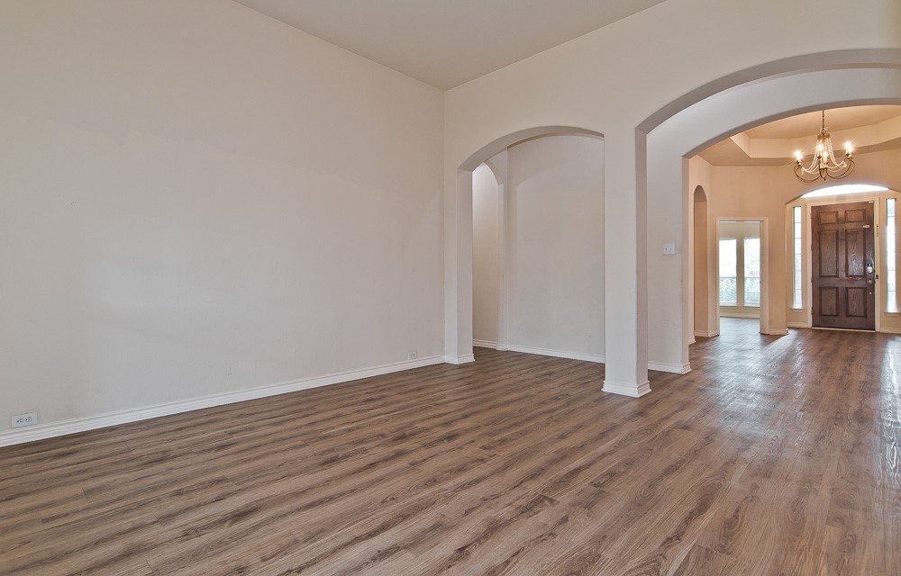 1736 Blue Stream Drive Desoto TX 75115