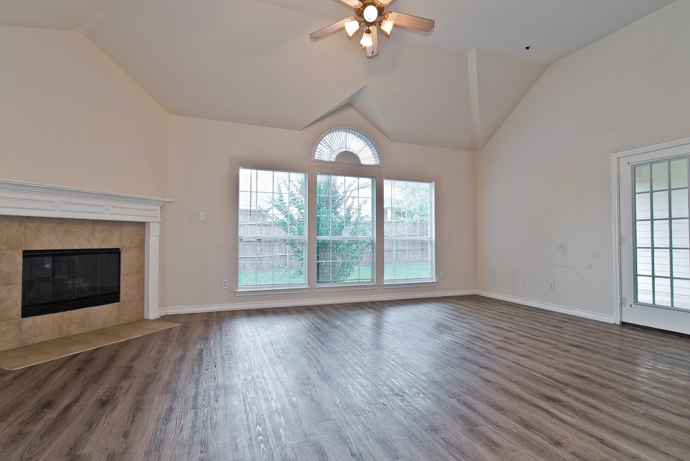 1736 Blue Stream Drive Desoto TX 75115