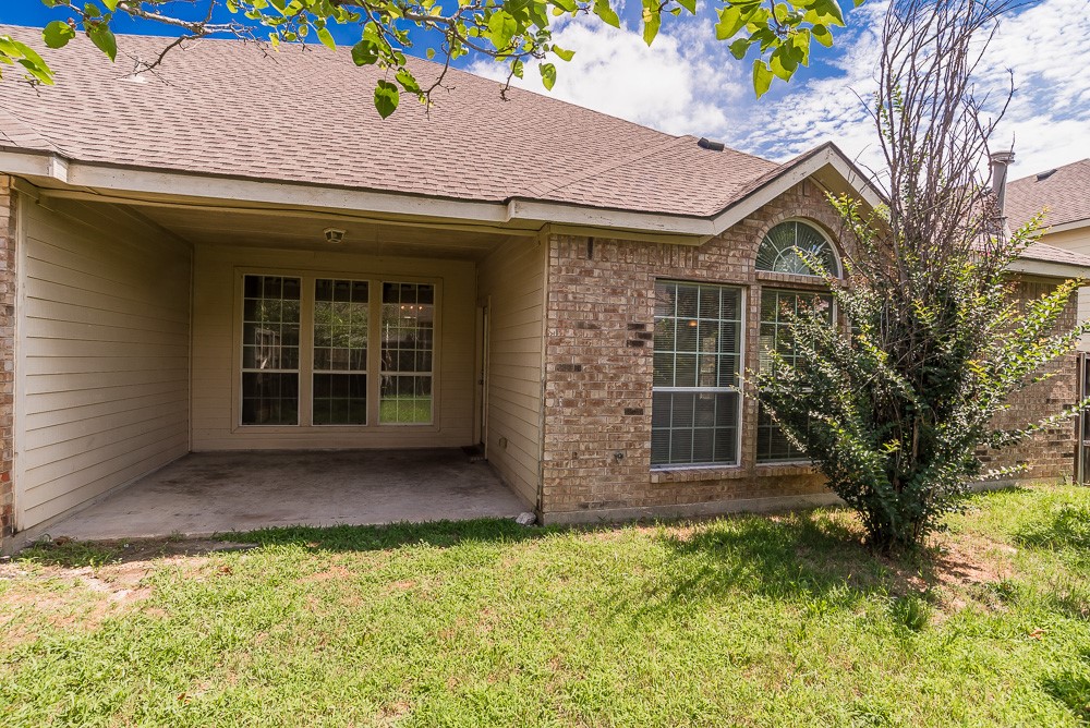 1736 Blue Stream Drive Desoto TX 75115
