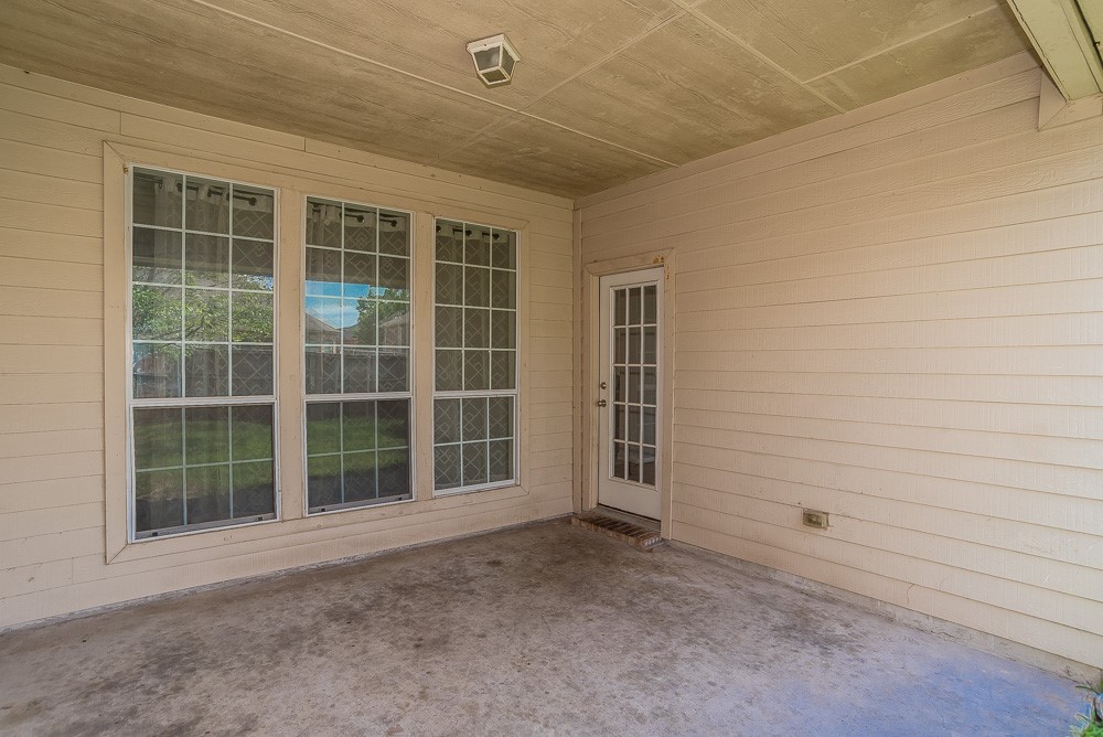 1736 Blue Stream Drive Desoto TX 75115