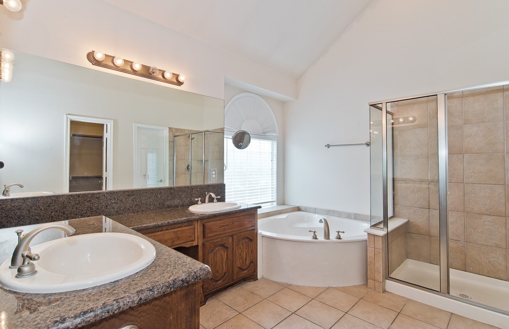 1736 Blue Stream Drive Desoto TX 75115