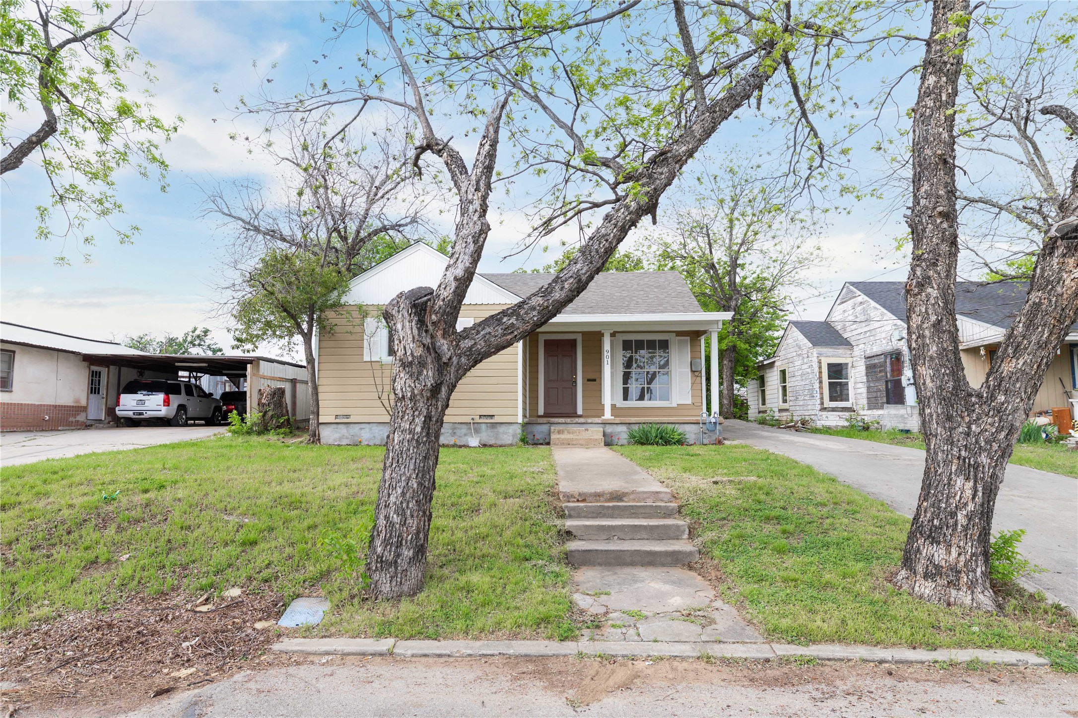 901 6th Street Brownwood TX 76801