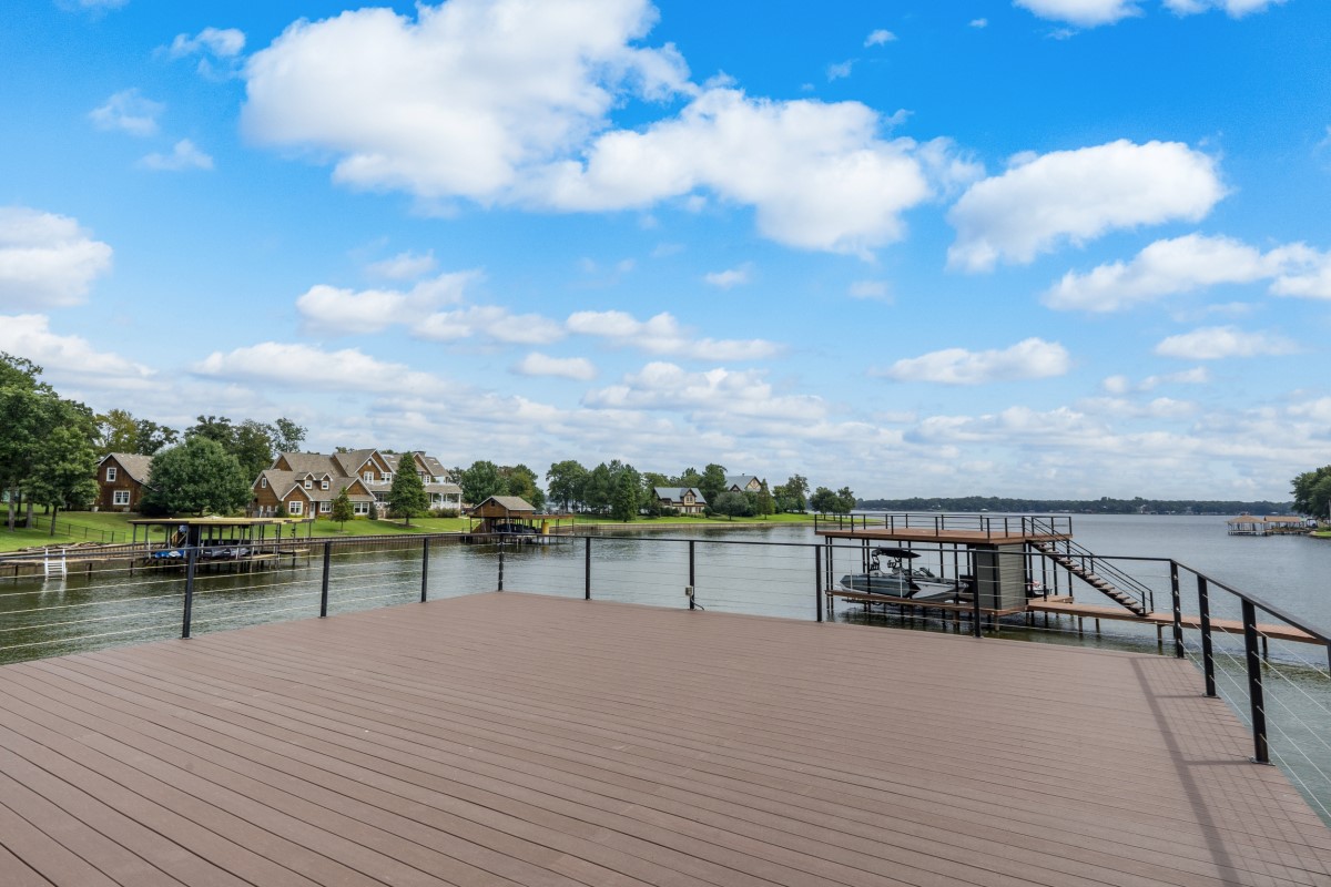 120 Meandering Way Mabank TX 75156