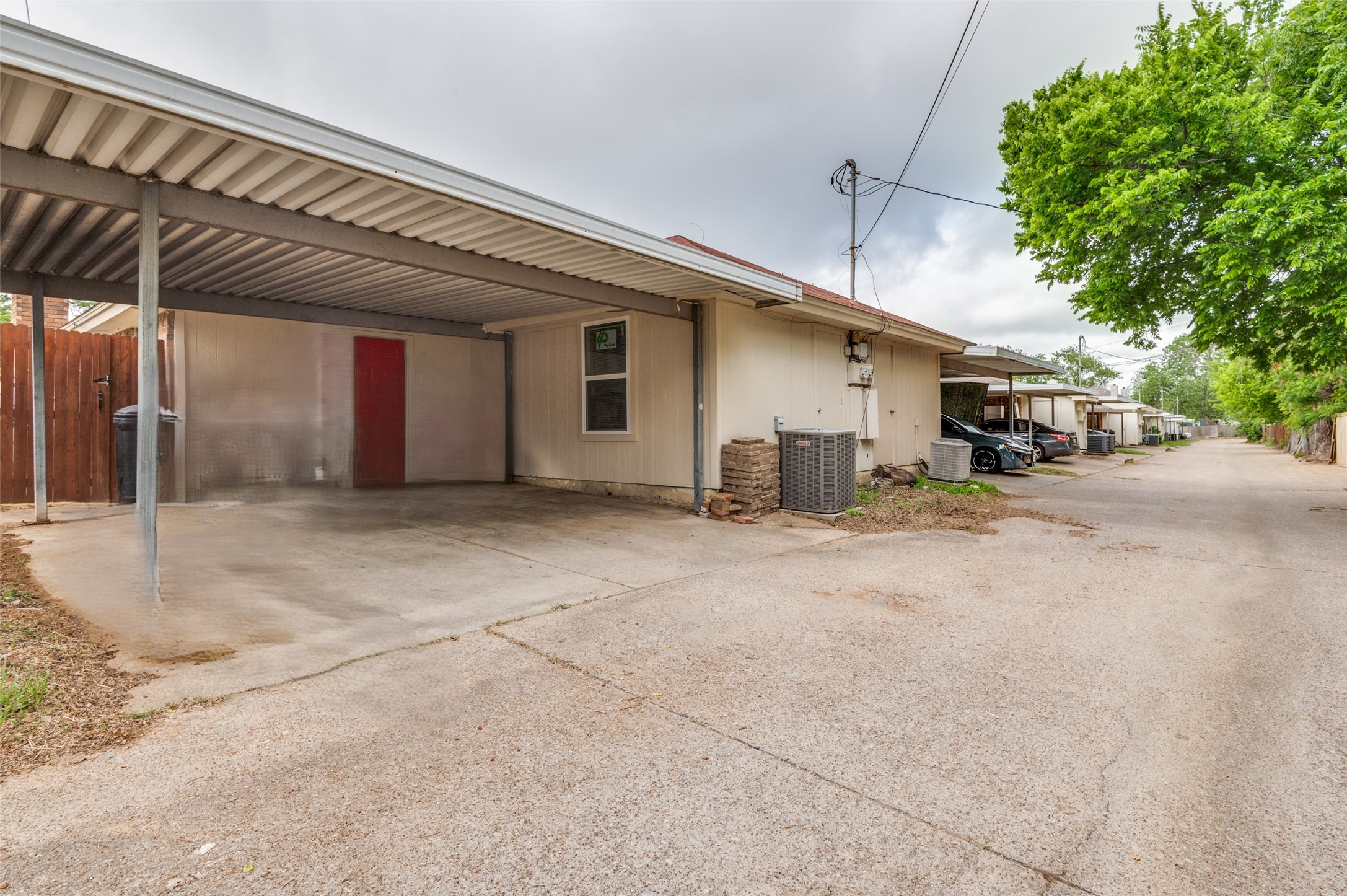 2021 Minnie Drive Arlington TX 76012