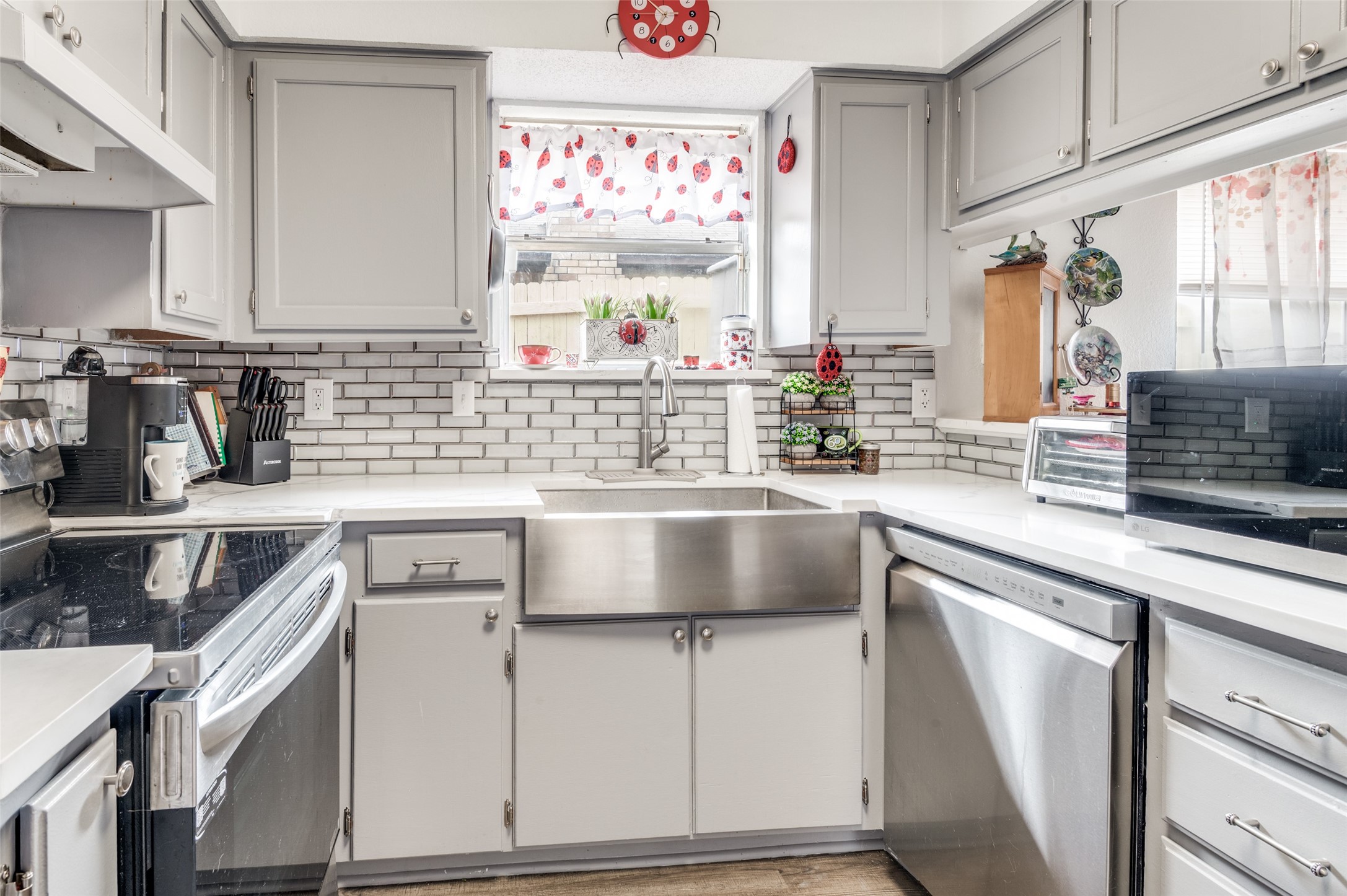 2021 Minnie Drive Arlington TX 76012