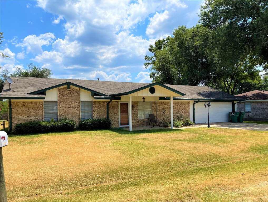 534 Kelly Street Fairfield TX 75840