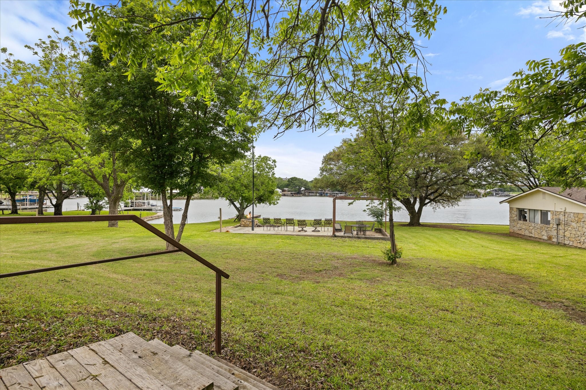 633 E Bridge Street Granbury TX 76048