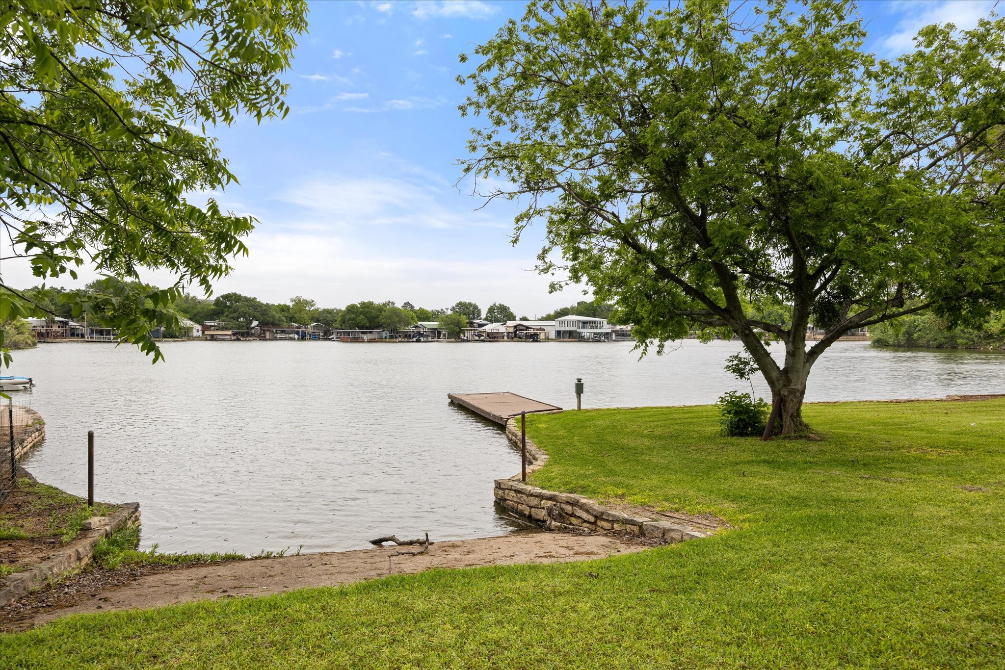 633 E Bridge Street Granbury TX 76048
