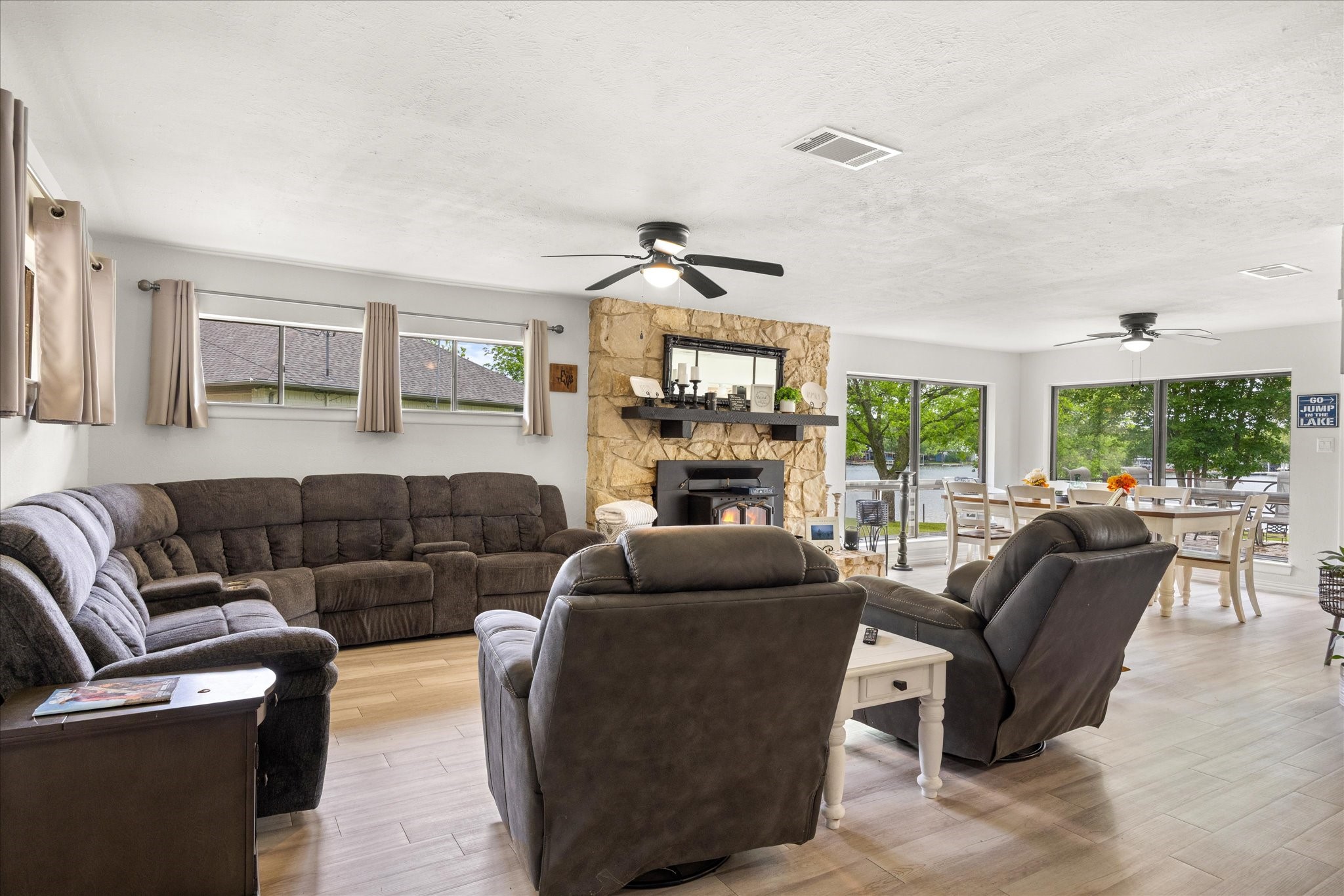 633 E Bridge Street Granbury TX 76048