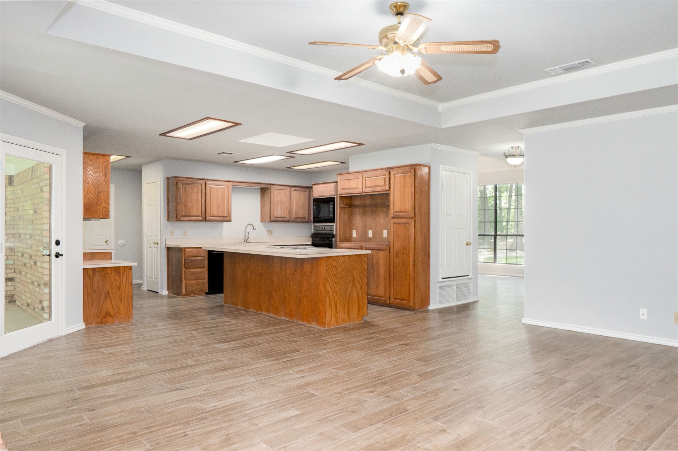 115 N La Colina Road Weatherford TX 76085