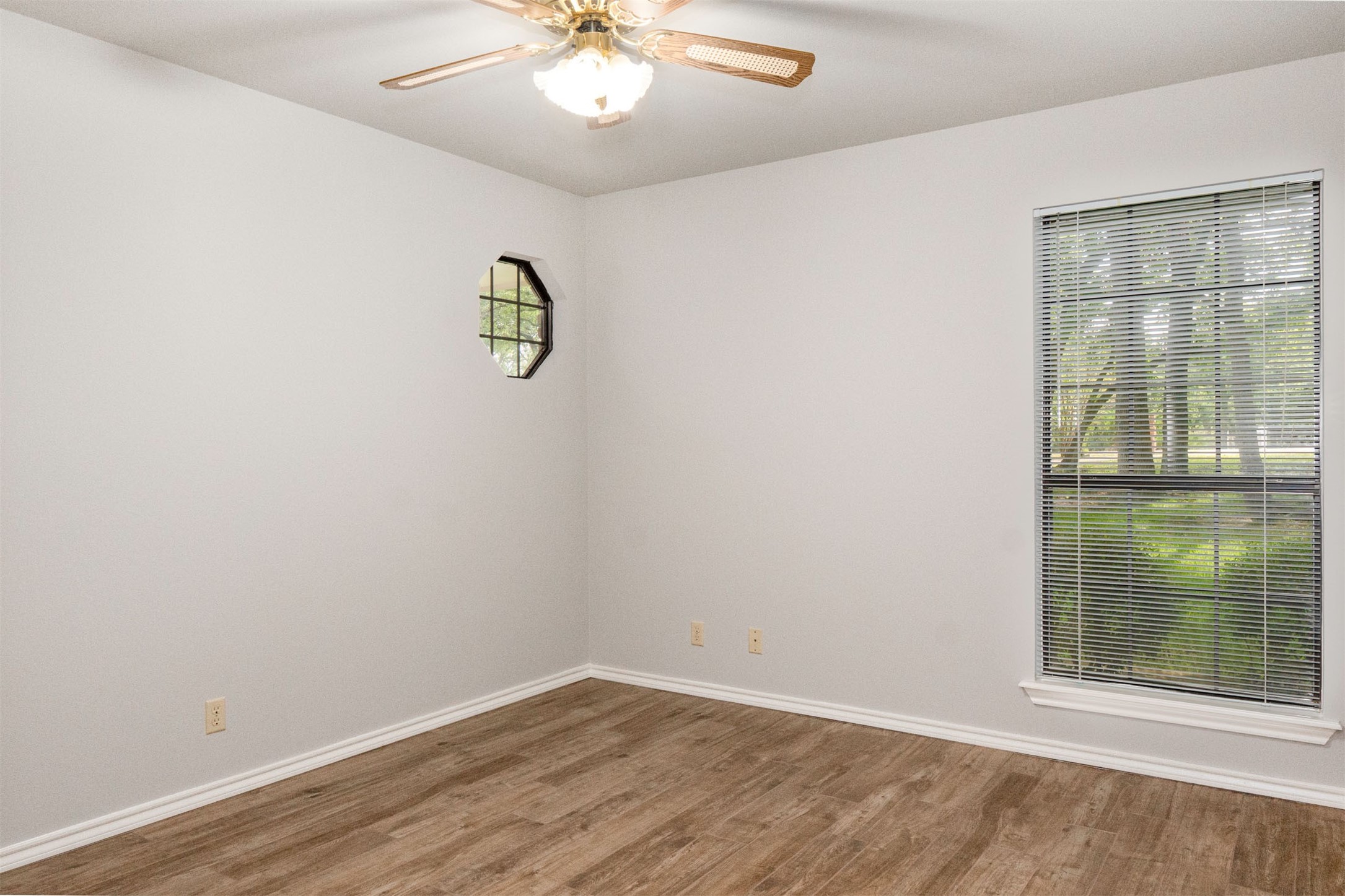 115 N La Colina Road Weatherford TX 76085