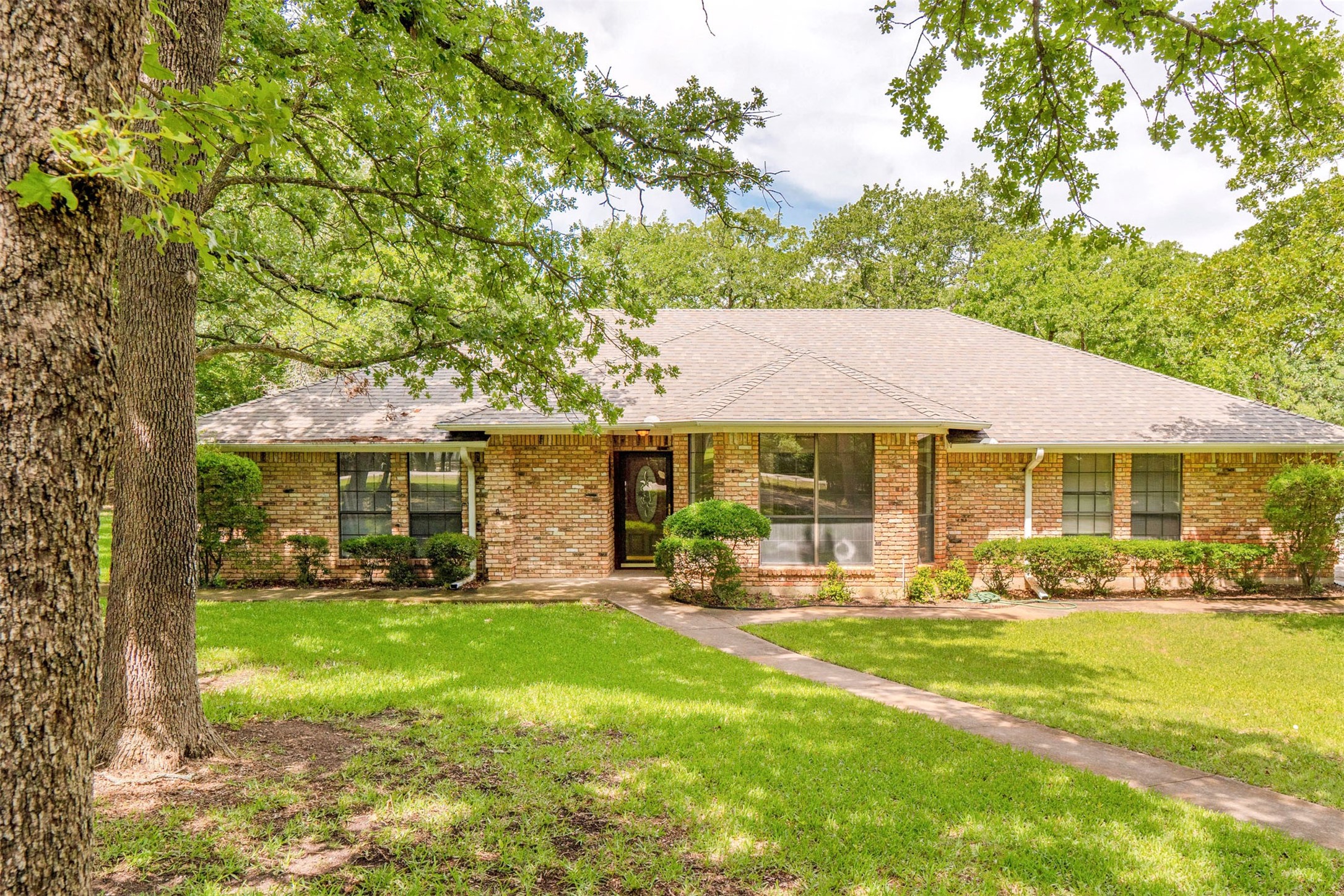 115 N La Colina Road Weatherford TX 76085