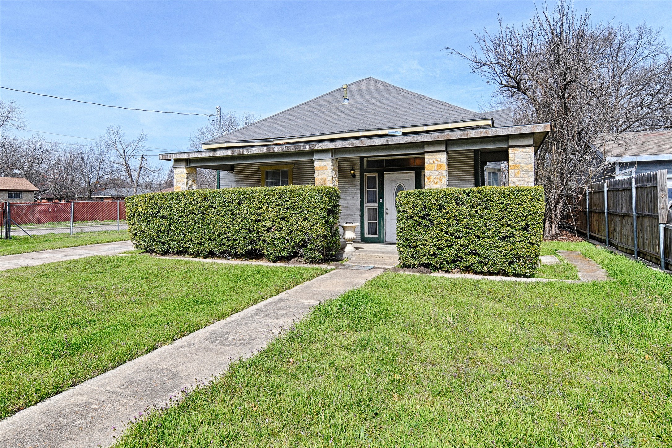2457 Glenfield Avenue Dallas TX 75233