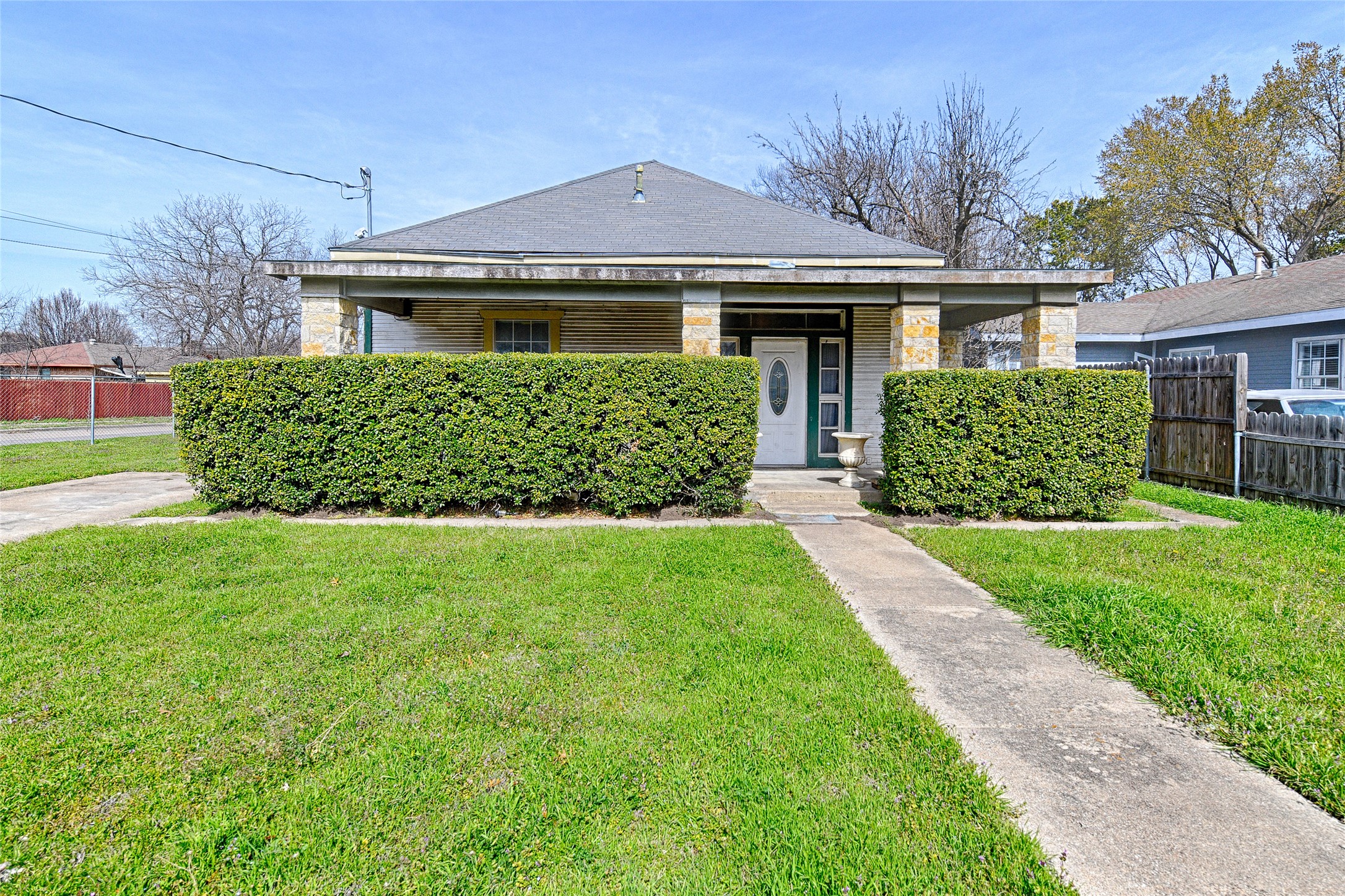 2457 Glenfield Avenue Dallas TX 75233