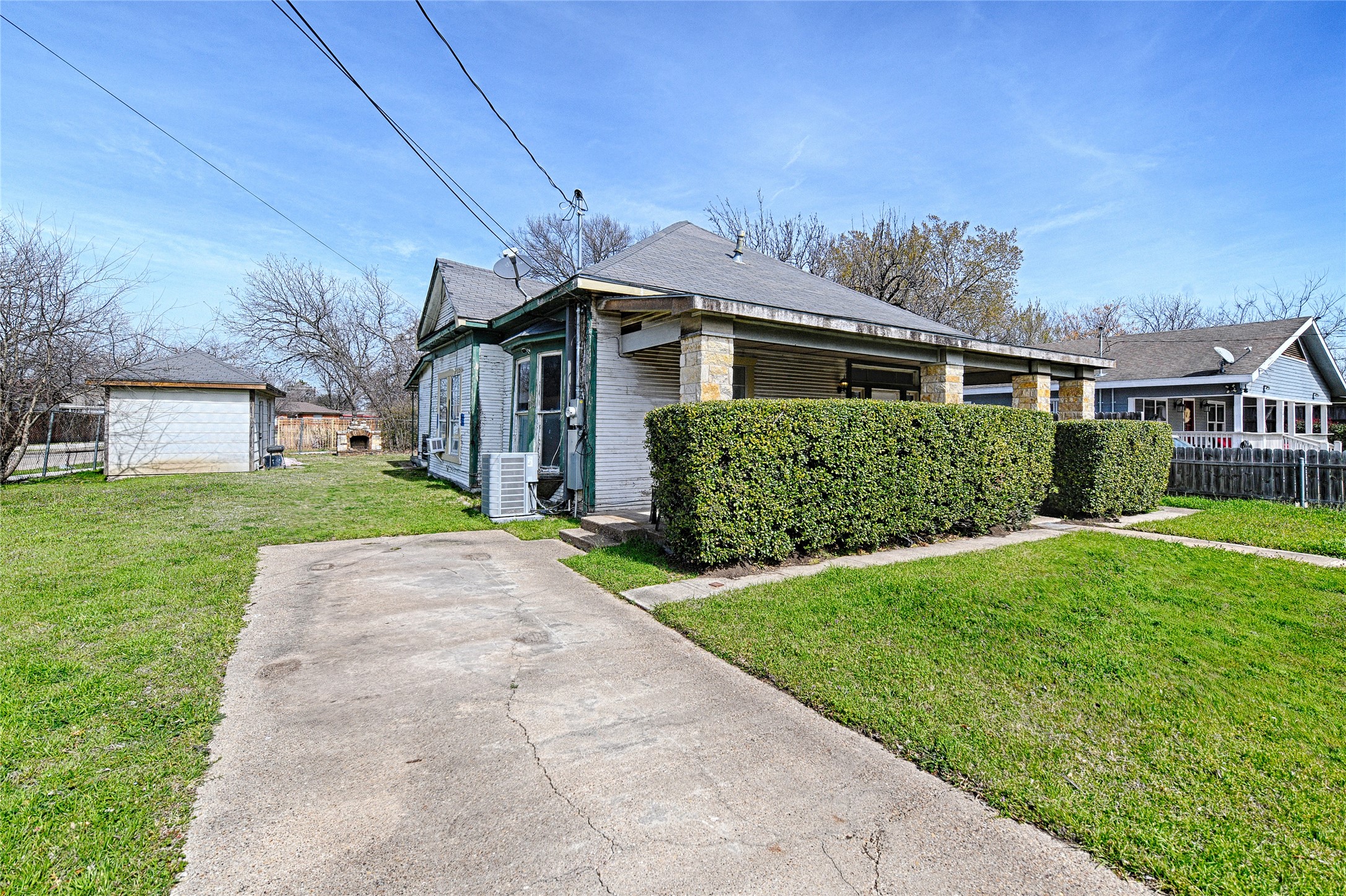 2457 Glenfield Avenue Dallas TX 75233
