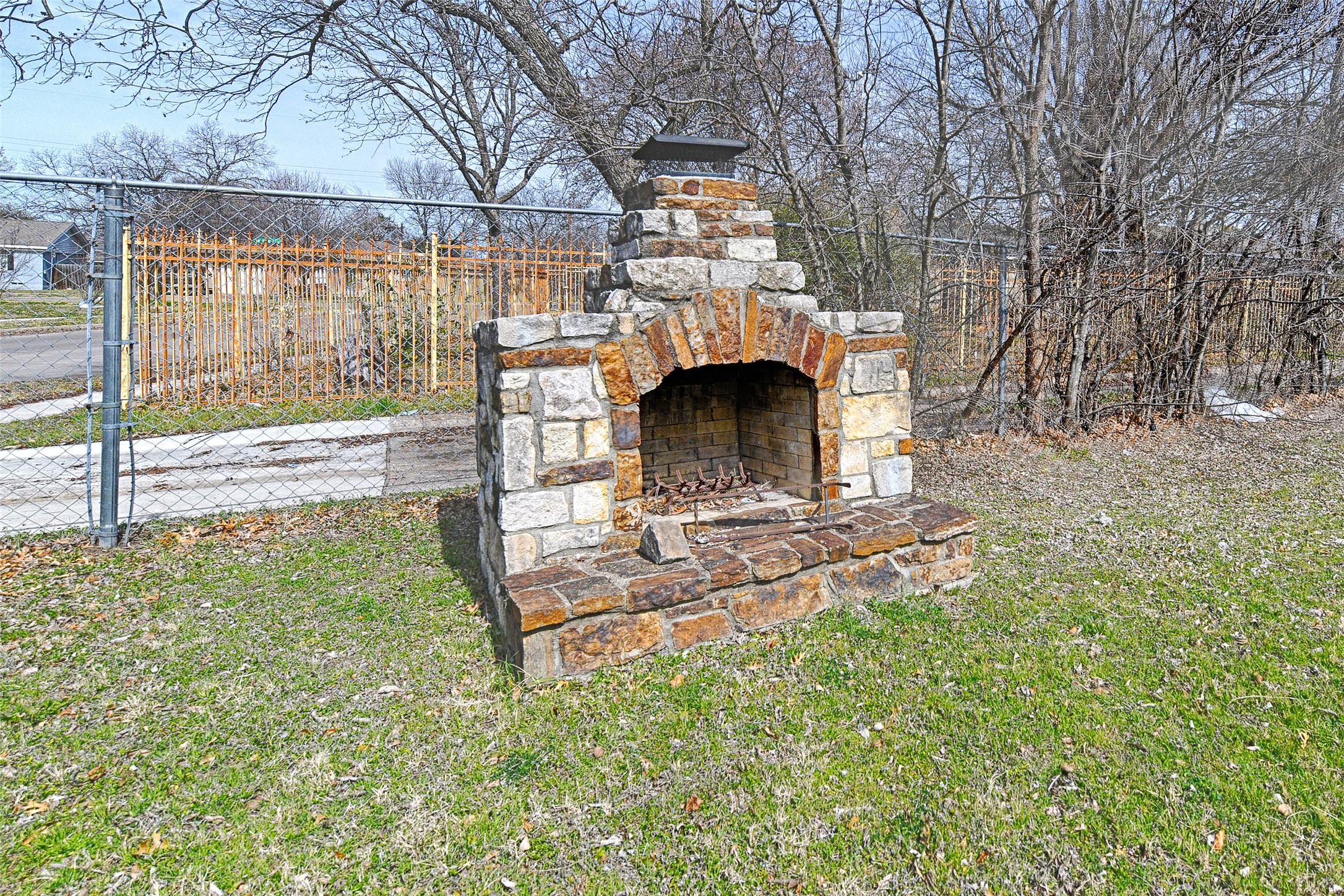 2457 Glenfield Avenue Dallas TX 75233