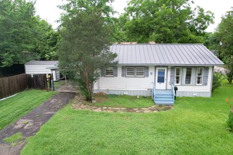 302 W Patten Street Mineola TX 75773