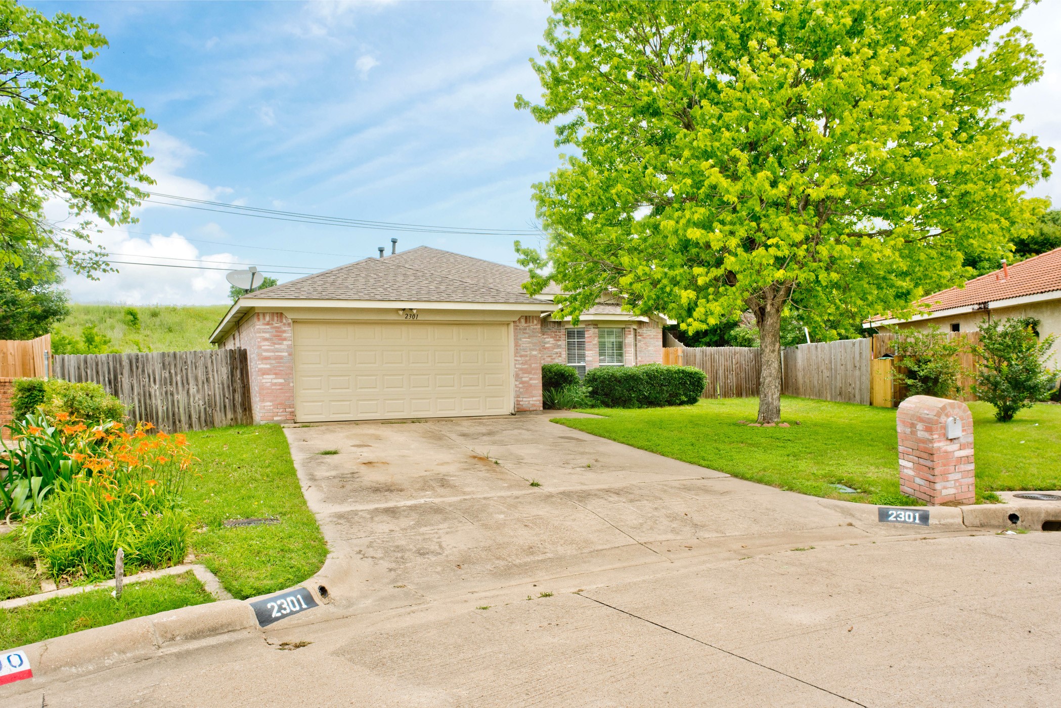 2301 Sundrop Court Fort Worth TX 76108
