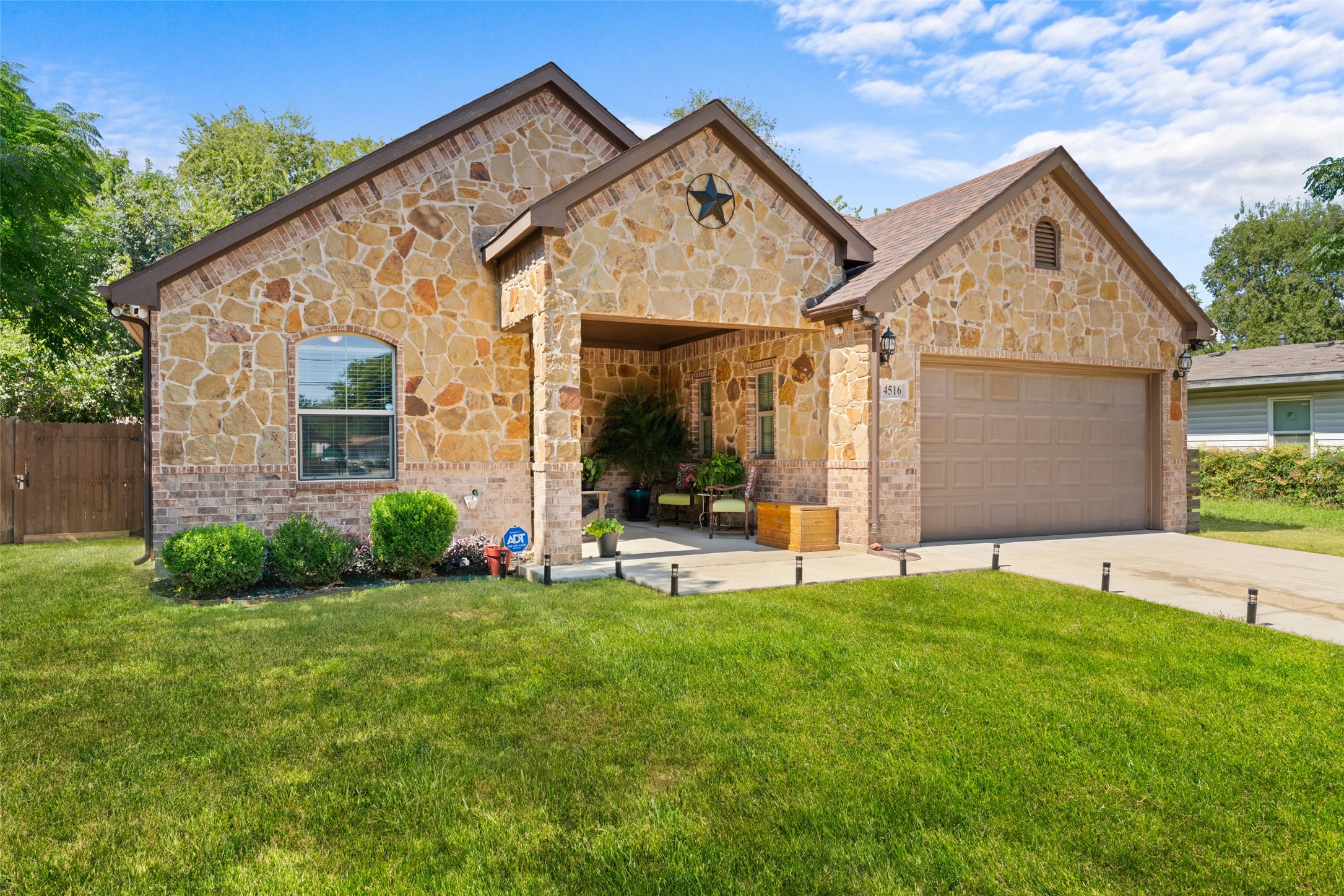 4516 Wiman Drive Fort Worth TX 76119